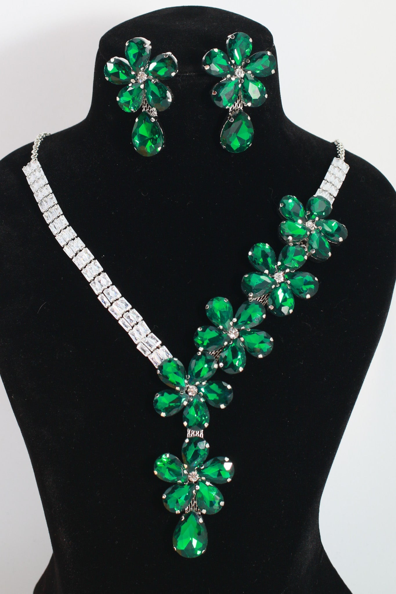 Korean Green Glass Stone Jewelry Floral Necklace Set | Rhodium Plated Party Wear Jewelry with Earrings - Maxiblink