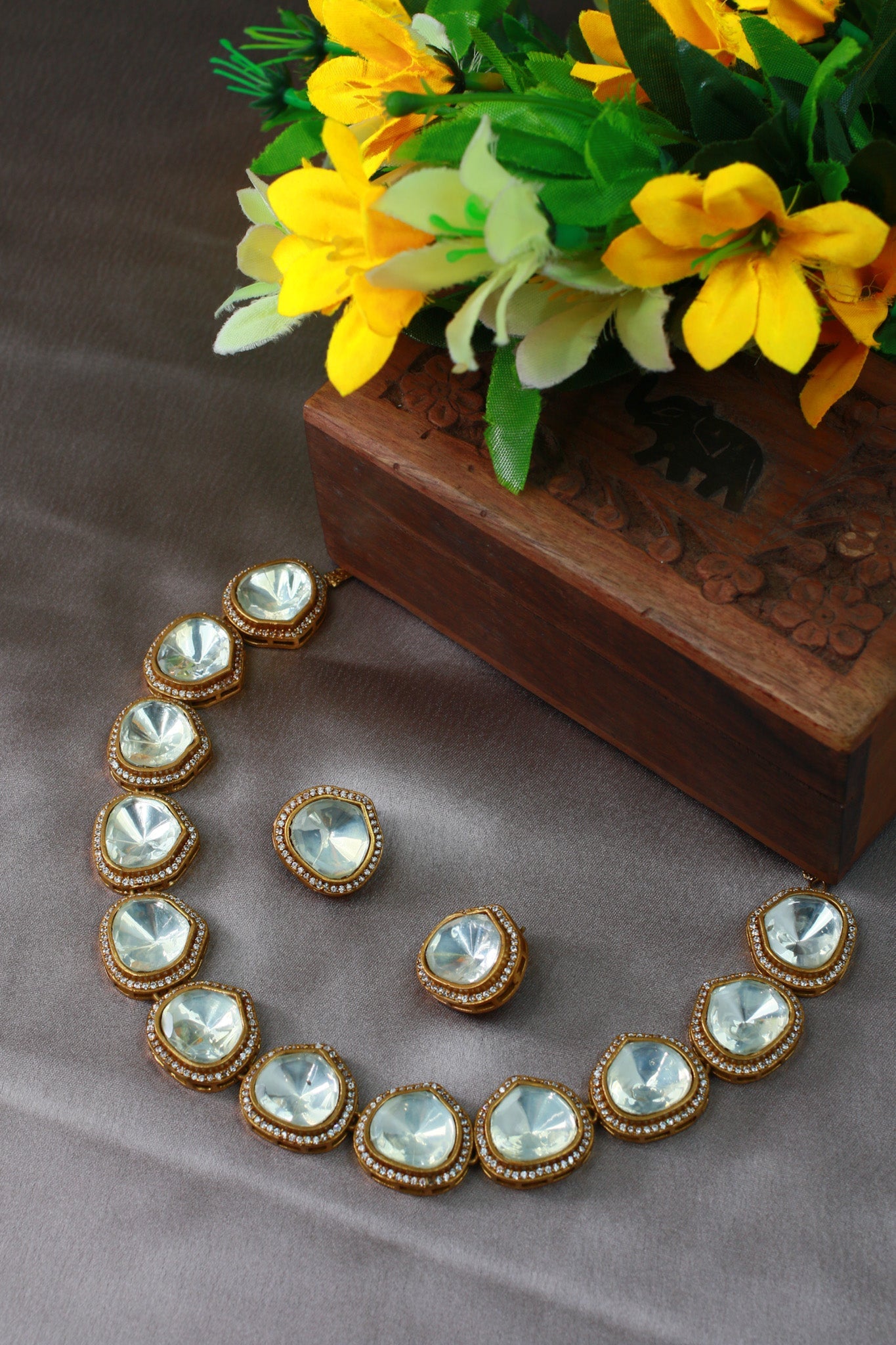 Kundan Polki Statement Necklace - Maxiblink