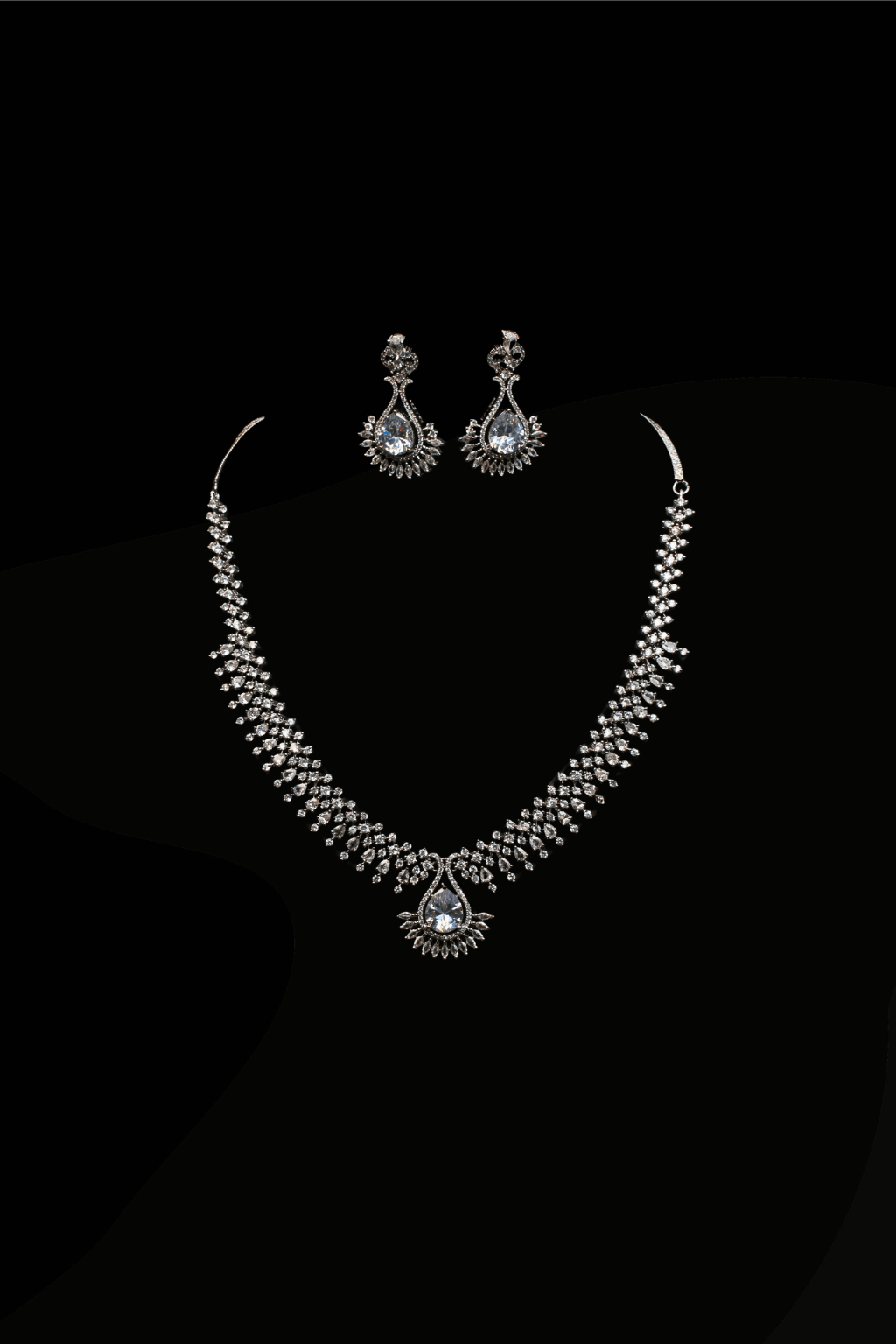 Radiant Teardrop Diamond Necklace Set - Maxiblink