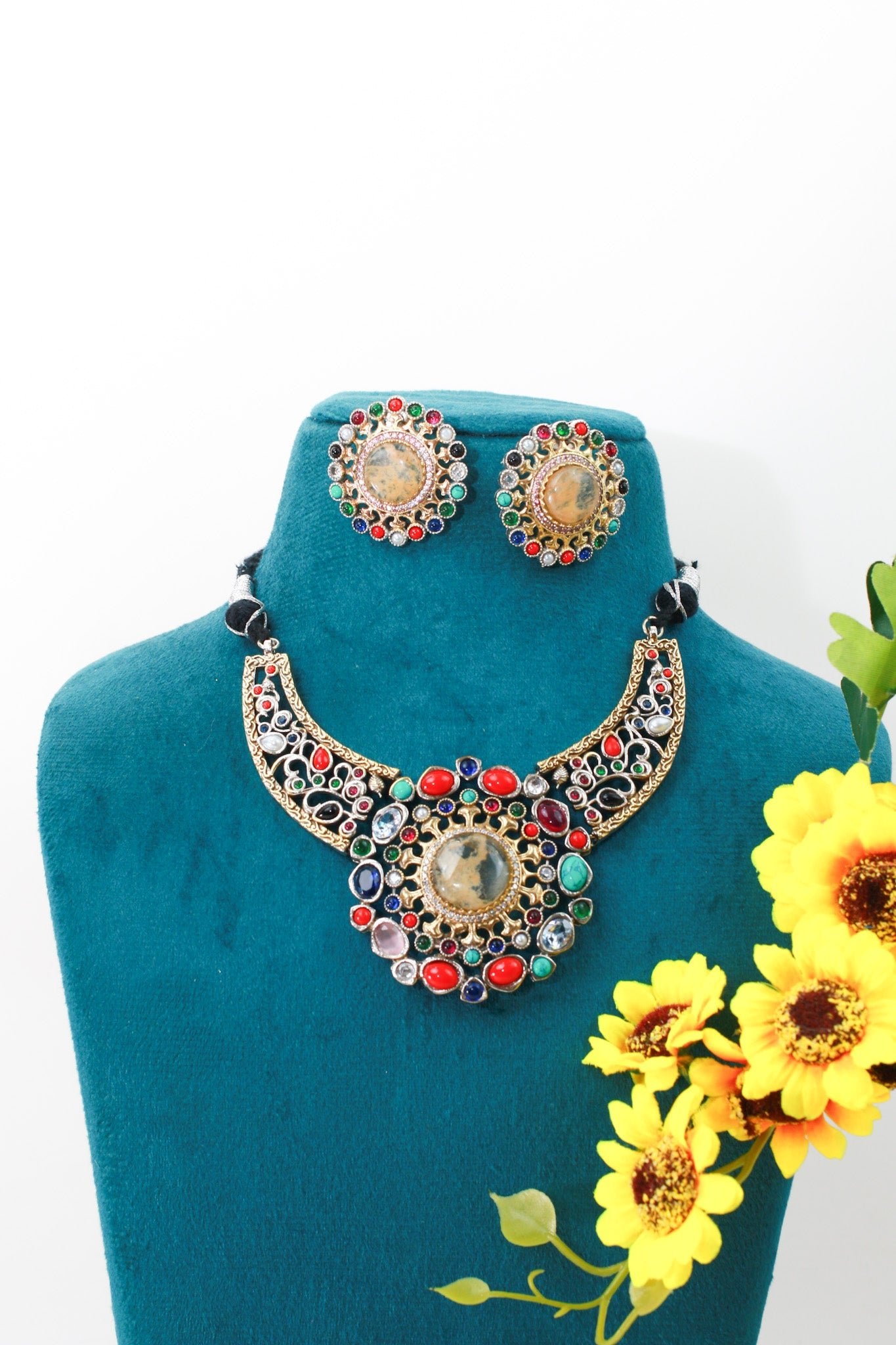 Royal Multicolor Kundan Statement Collar Necklace Set - Maxiblink