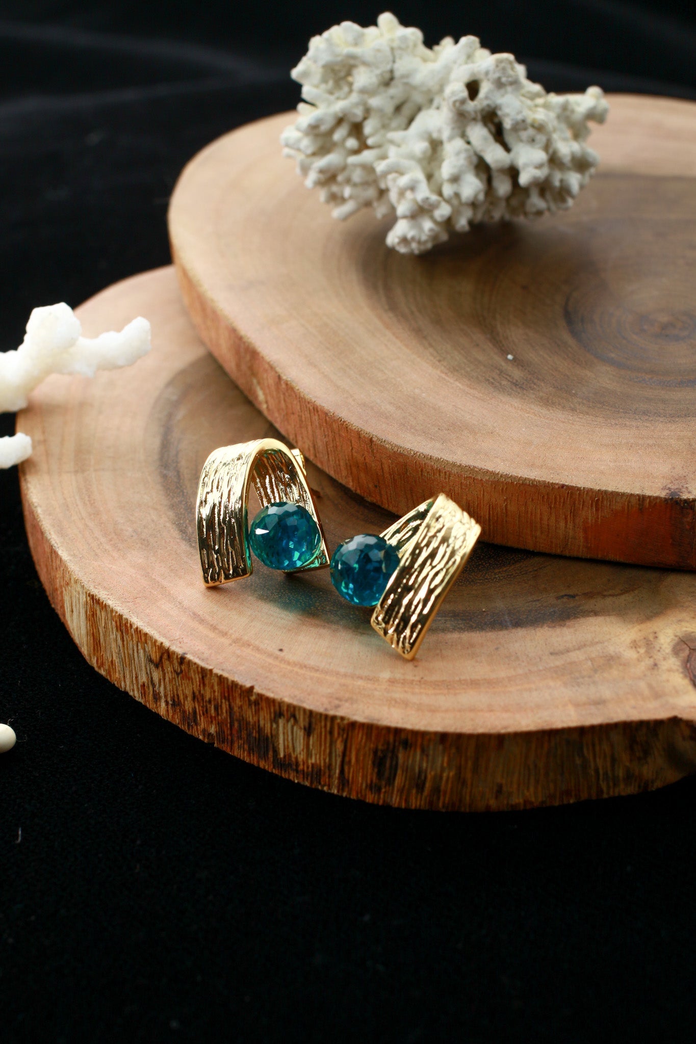 Teal Crystal Ribbed Arch Stud Earrings - Maxiblink