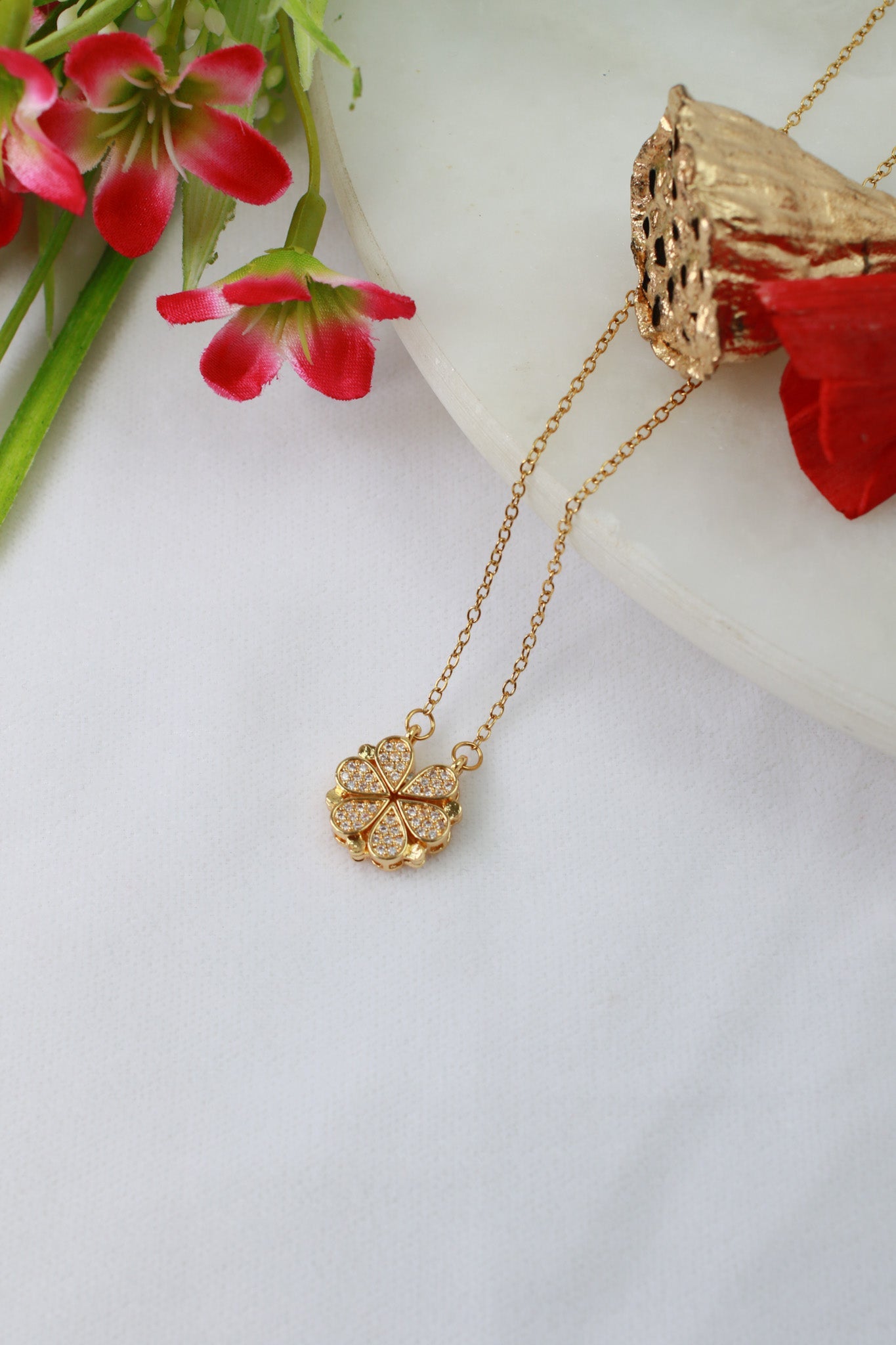 3 - in - 1 Magnetic Teardrop Pendant Necklace – Convertible Flower, Heart & Petal Design, Gold Tone Anti - Tarnish - Maxiblink