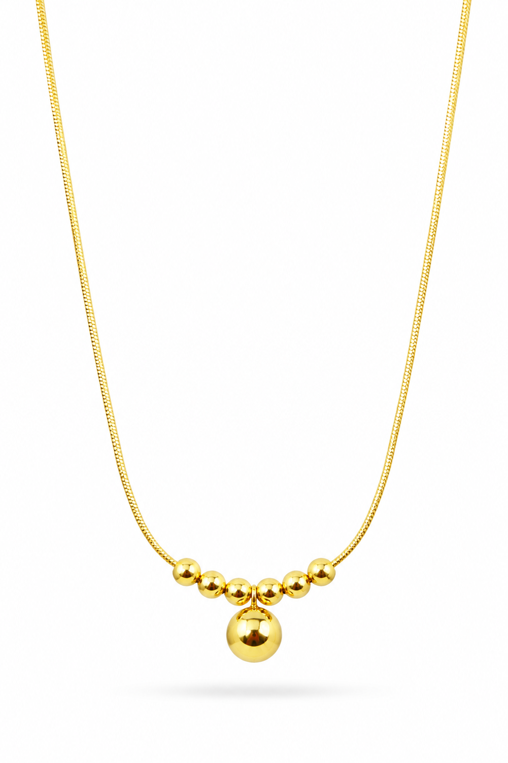 Geometric pendant snake chain necklace, 18K gold plated – close-up detail