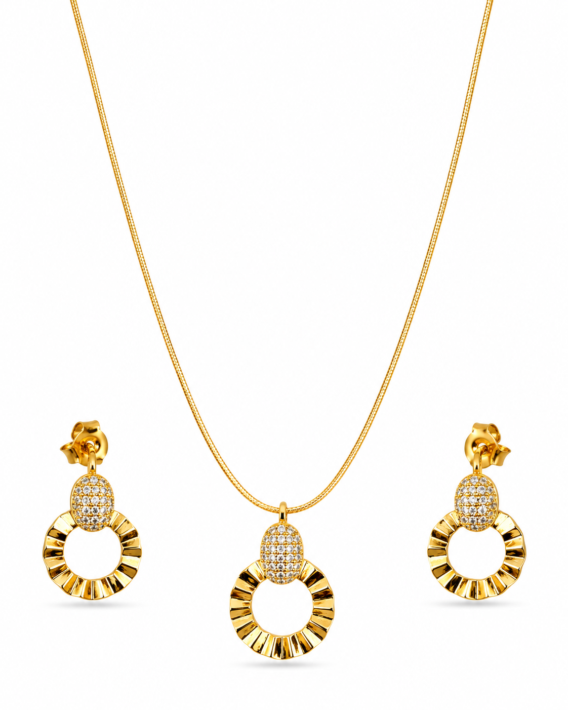 Geometric circle pendant necklace and matching stud earrings set, 18K gold plated – close-up detail
