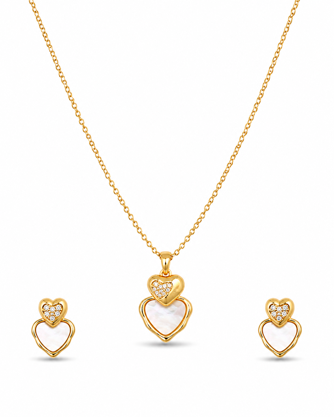 Heart pendant necklace and matching heart stud earrings set, 18K gold plated – close-up detail