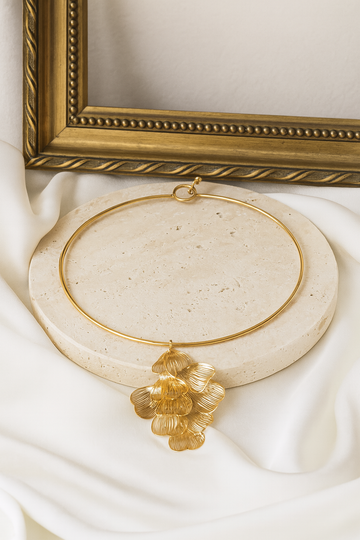 Side Floral Motif Golden Necklace