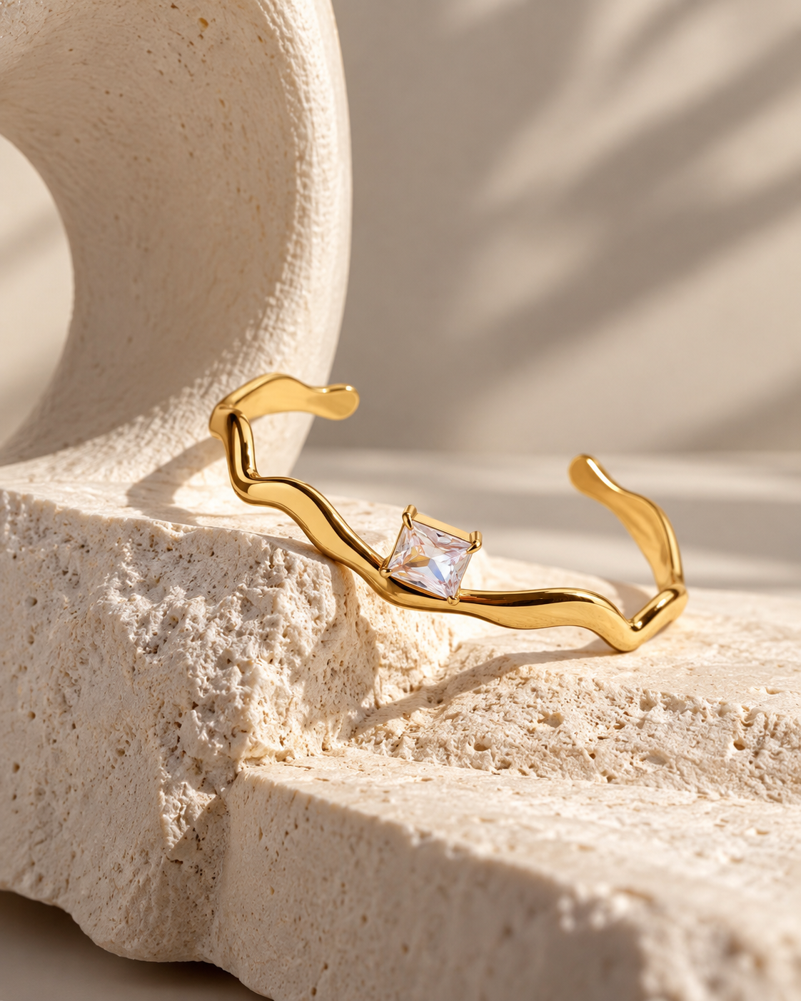 Single Stone Wave Cuff styling view - Maxiblink