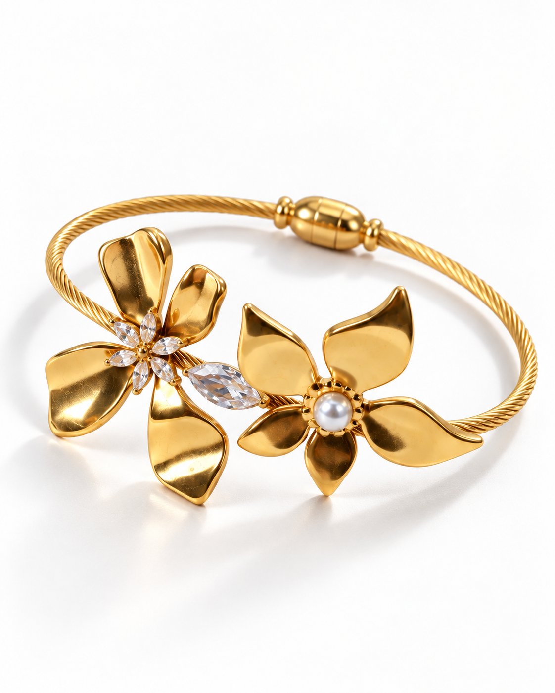 Double Flower Cable Cuff close-up detail - Maxiblink