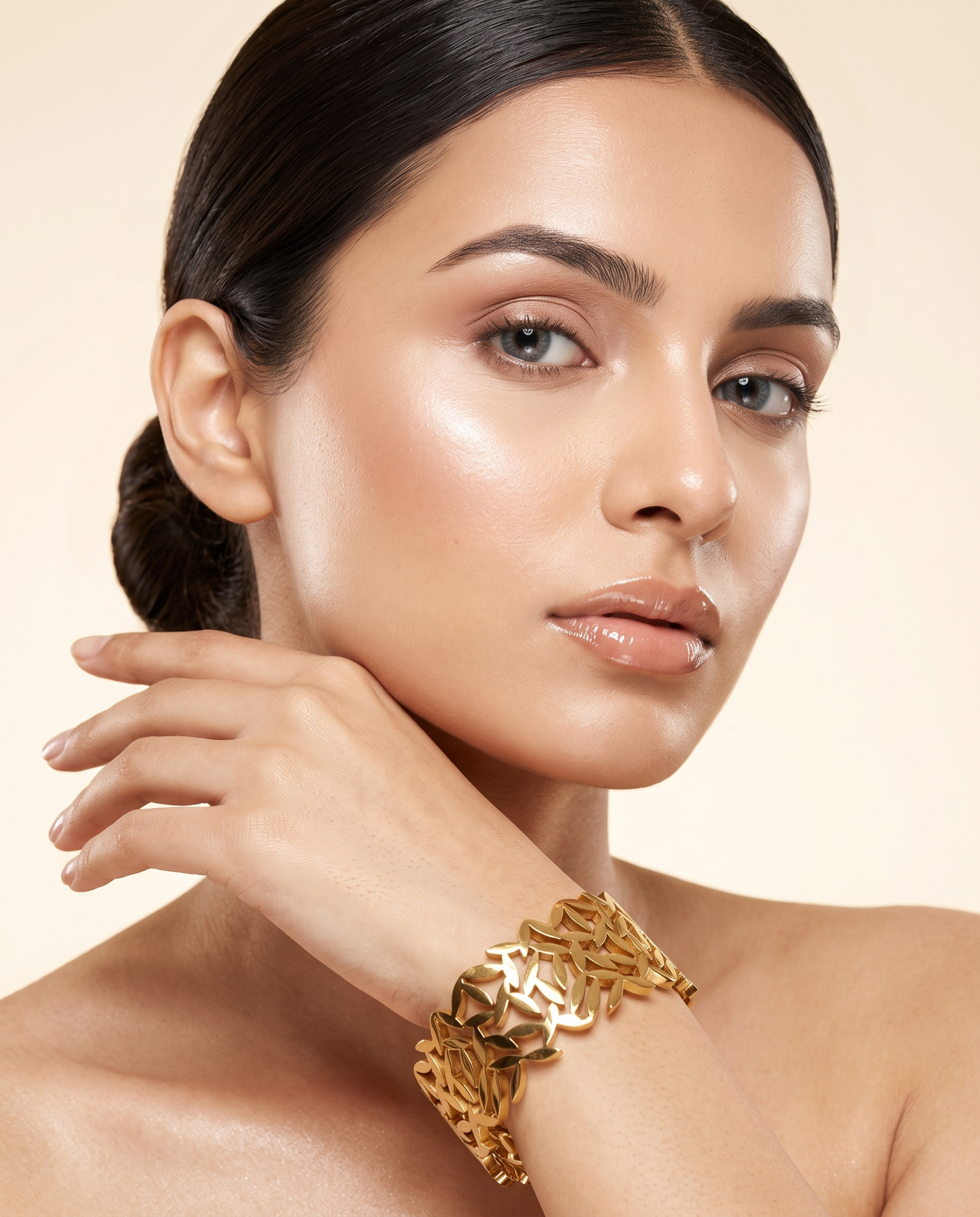 Woven Leaf Lattice Bangle Bracelet