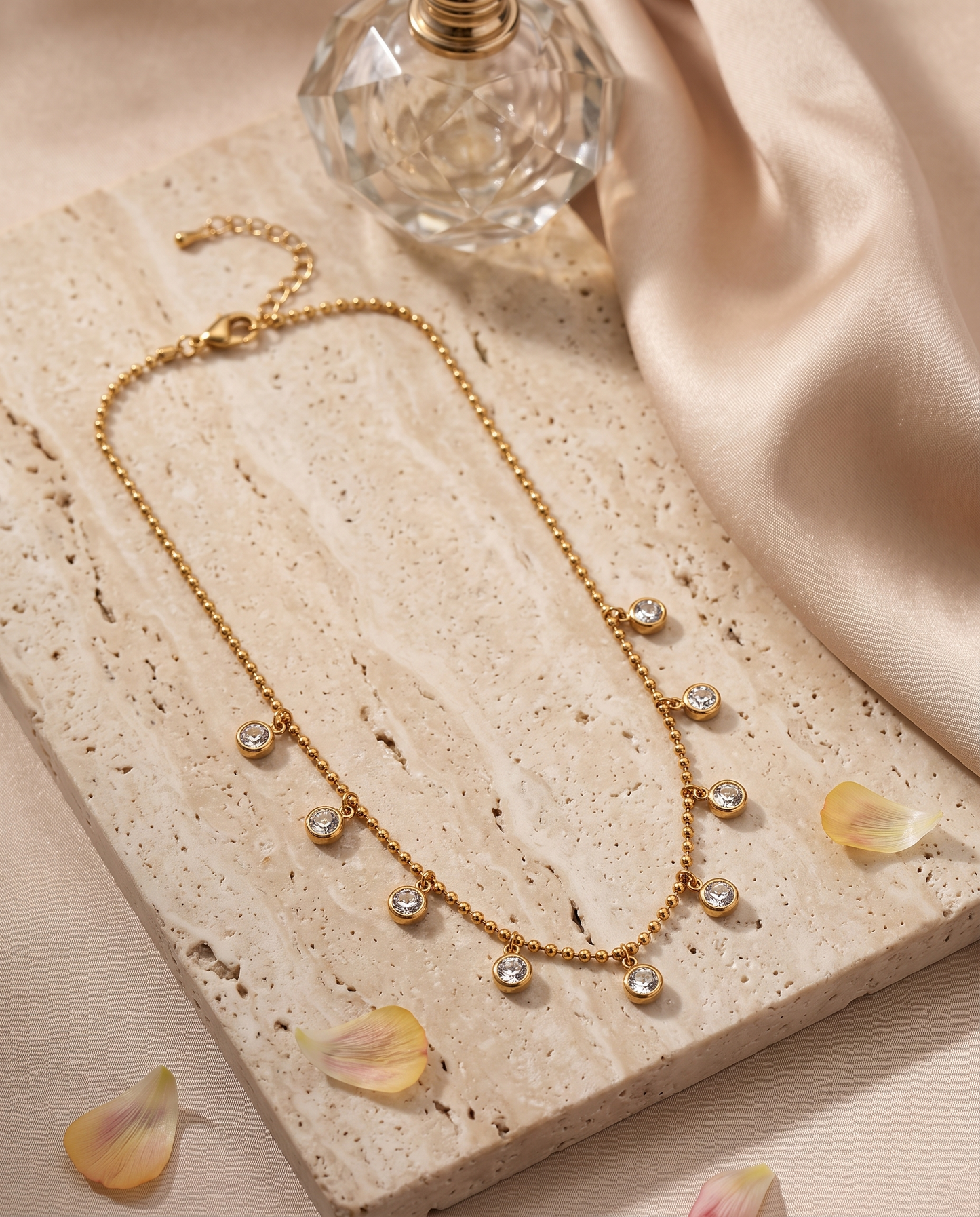 Round zircon pendant necklace, 18K furnace vacuum gold plated – worn styled shot