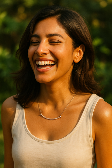 Curved bar covered in rhinestones, rose-gold chain