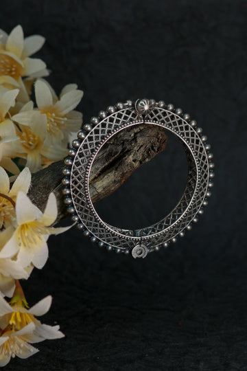 Oxidised Antique Design Brass Base Free Size Openable Lattice Beaded Edge Kada Bracelet for Women