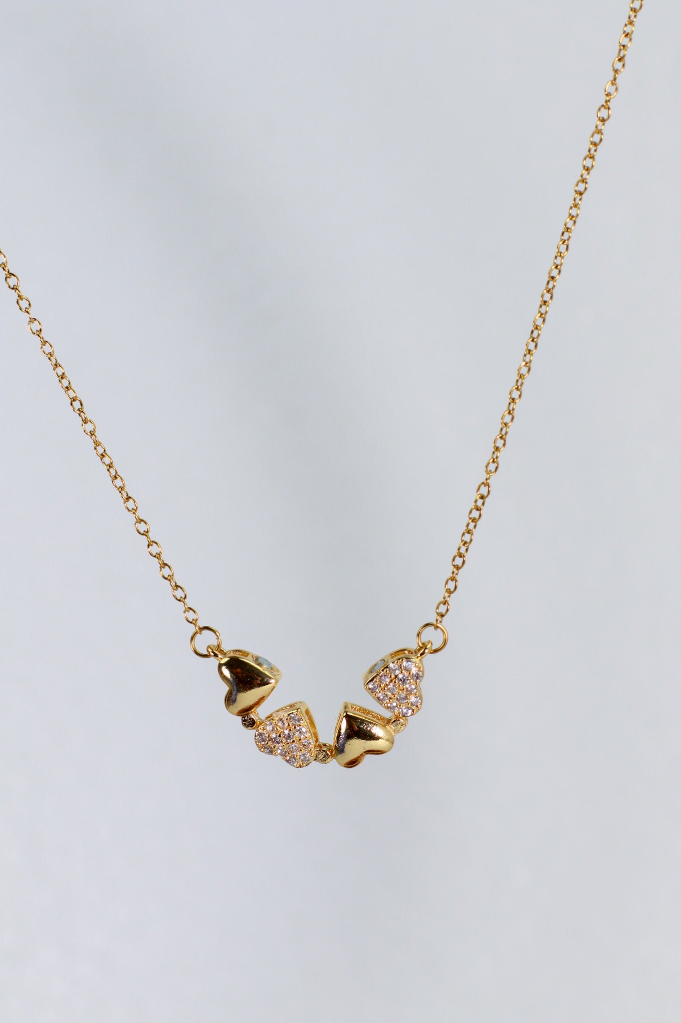 Magnetic Clover Heart Necklace – 4-in-1 CZ Pendant, Anti-Tarnish Gold