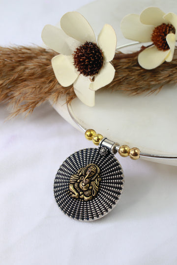 Dual Tone German Silver Hasli/Hansli Necklace – Ganesha medallion pendant Oxidised Hansuli Choker for Women