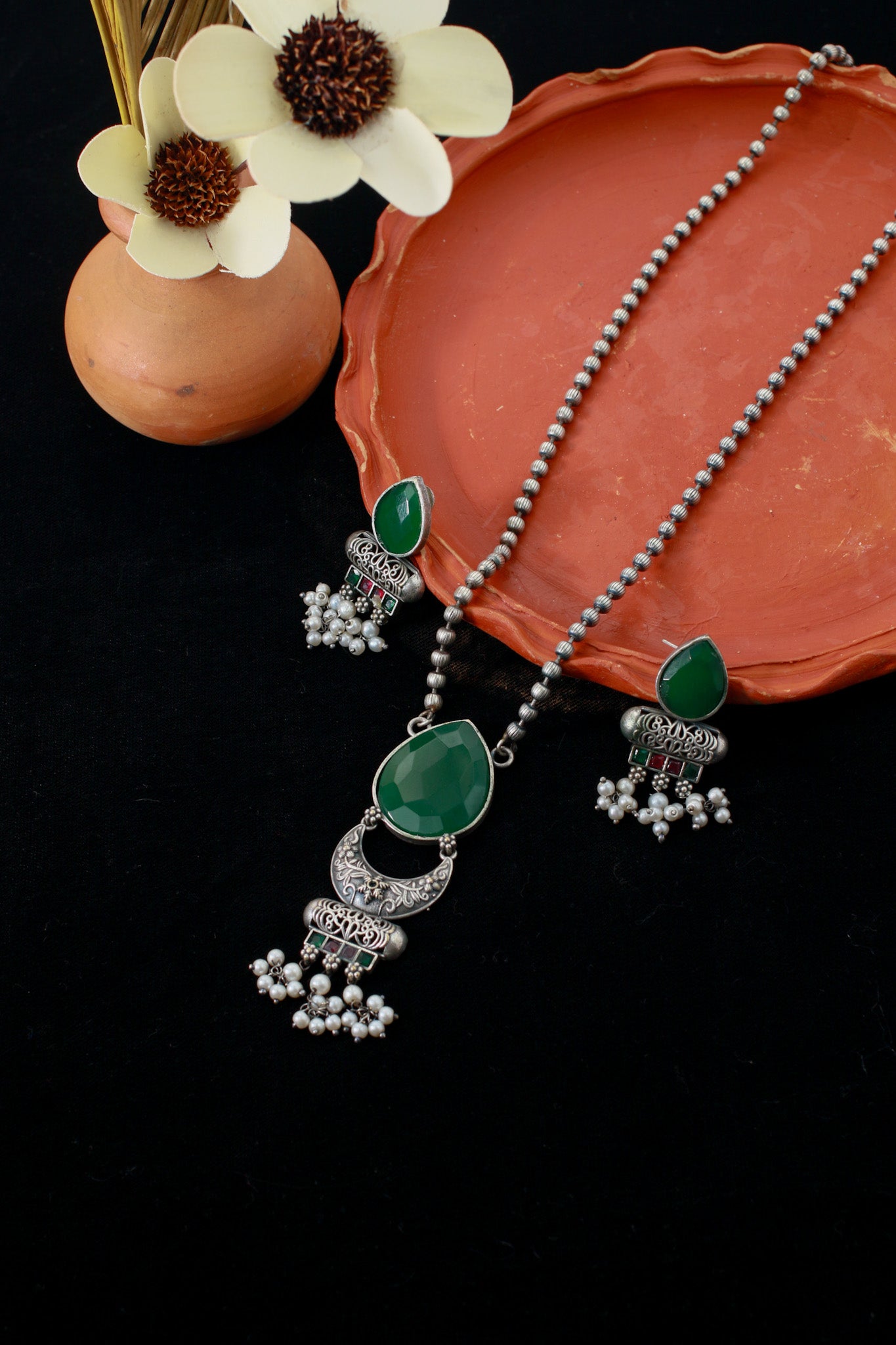 Green Monalisa Teardrop Pendant Set with Pearls | Oxidised German Silver