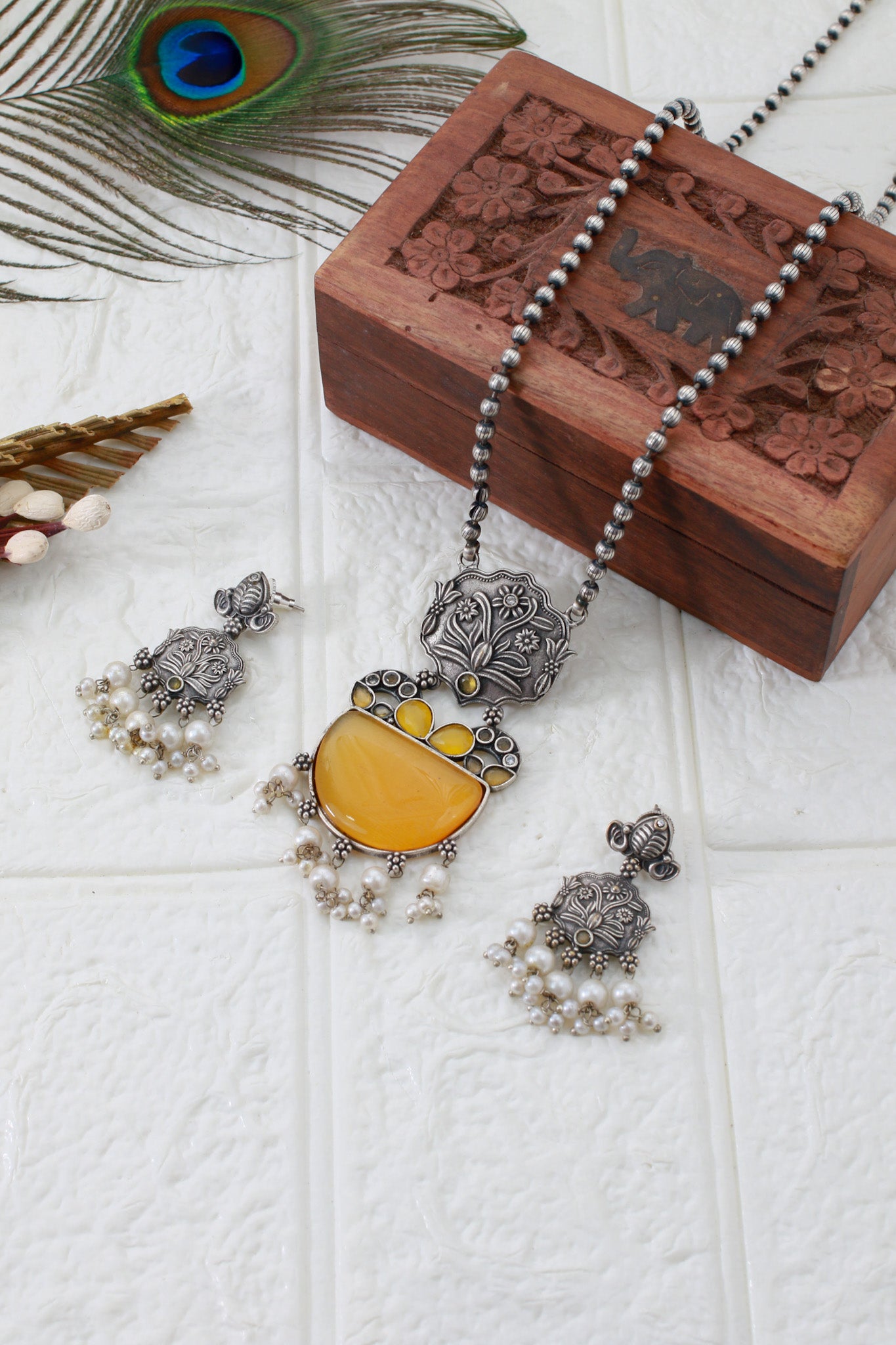 Yellow Monalisa Floral Panel Pendant Set with Pearls | Oxidised German Silver