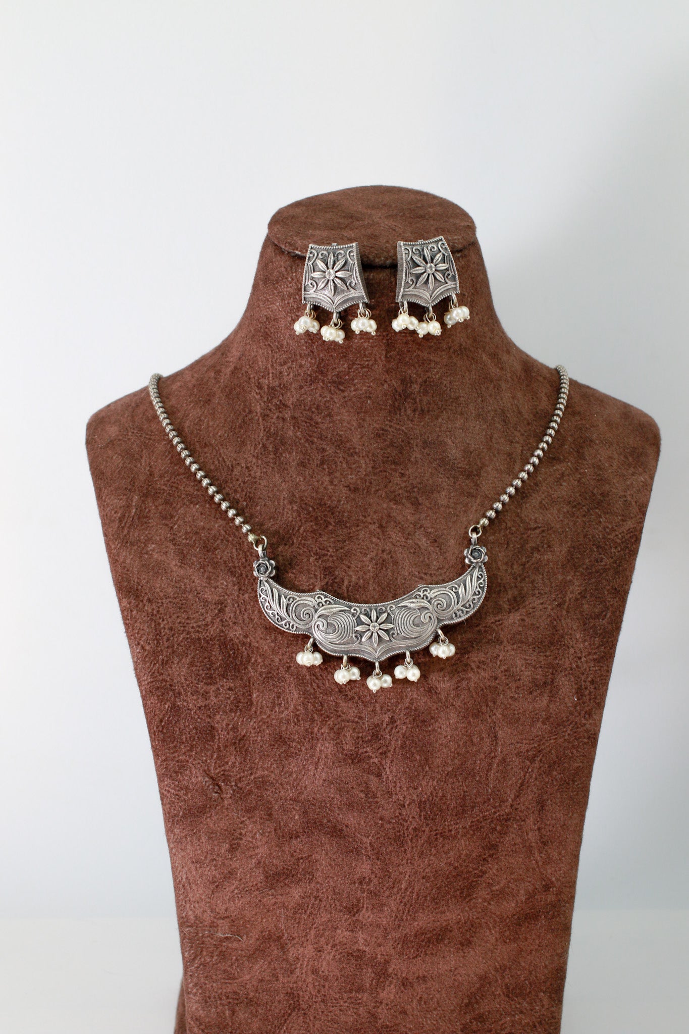 Floral Engraved Collar Pendant Set with Pearls | Oxidised German Silver