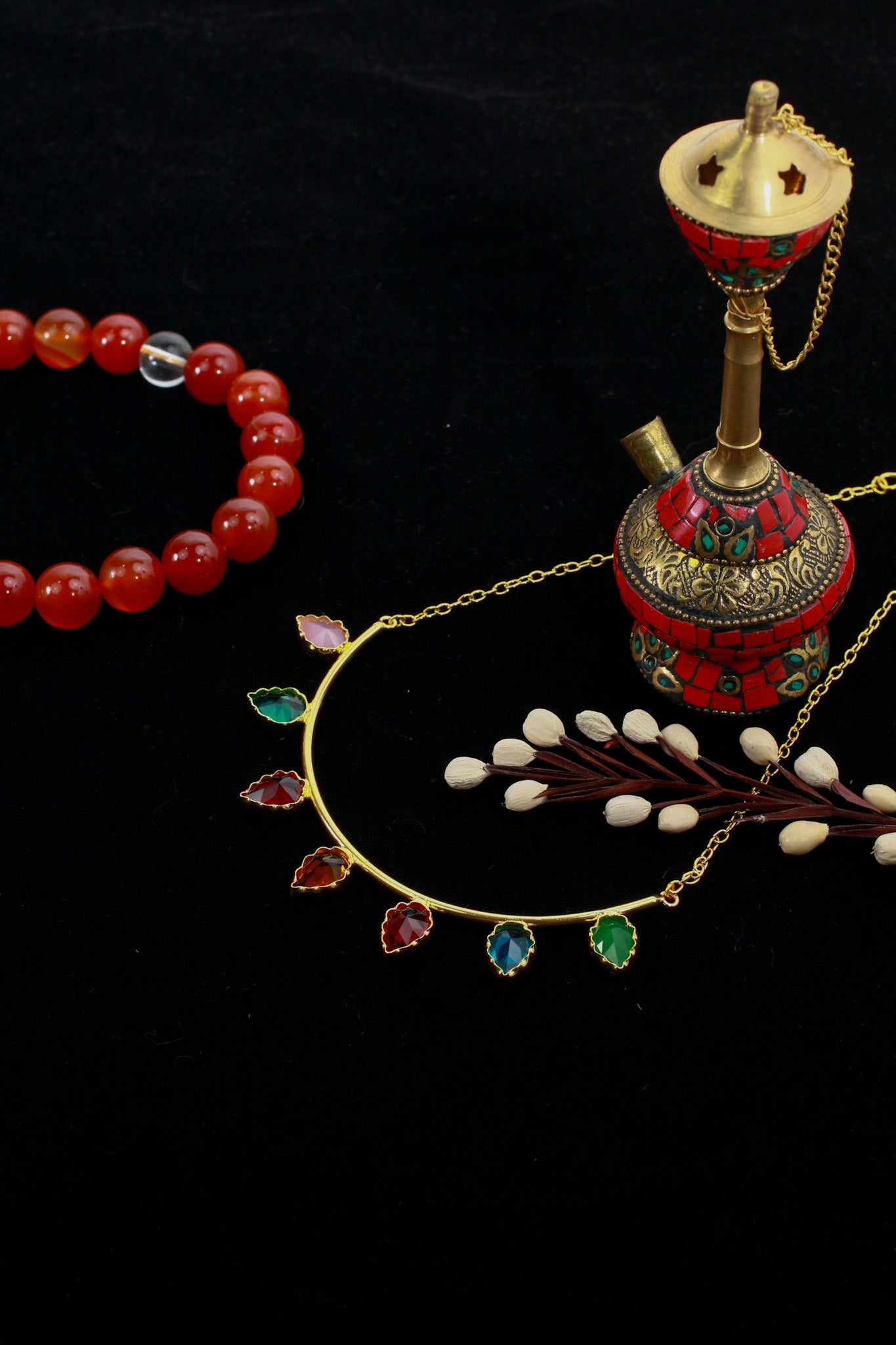 Leaf Design Multicolor Necklace | Natural Stones, Gold-Plated Brass