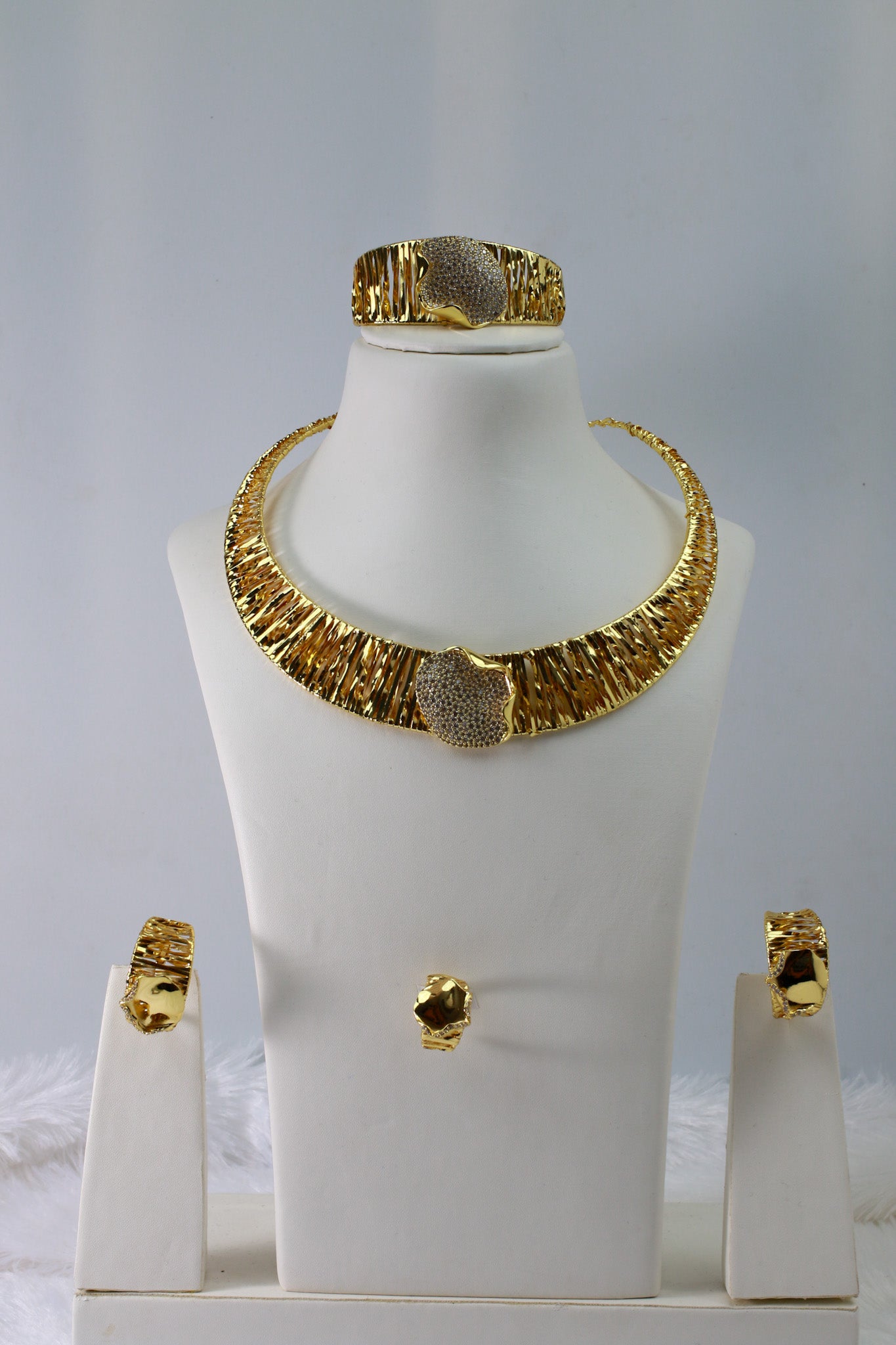 Gold Plated Textured Collar AD Jewellery Set with Pavé Center (Necklace, Earrings, Bracelet, Ring) | Anti‑Tarnish – anti-tarnish necklace set for women India – MaxiBlink