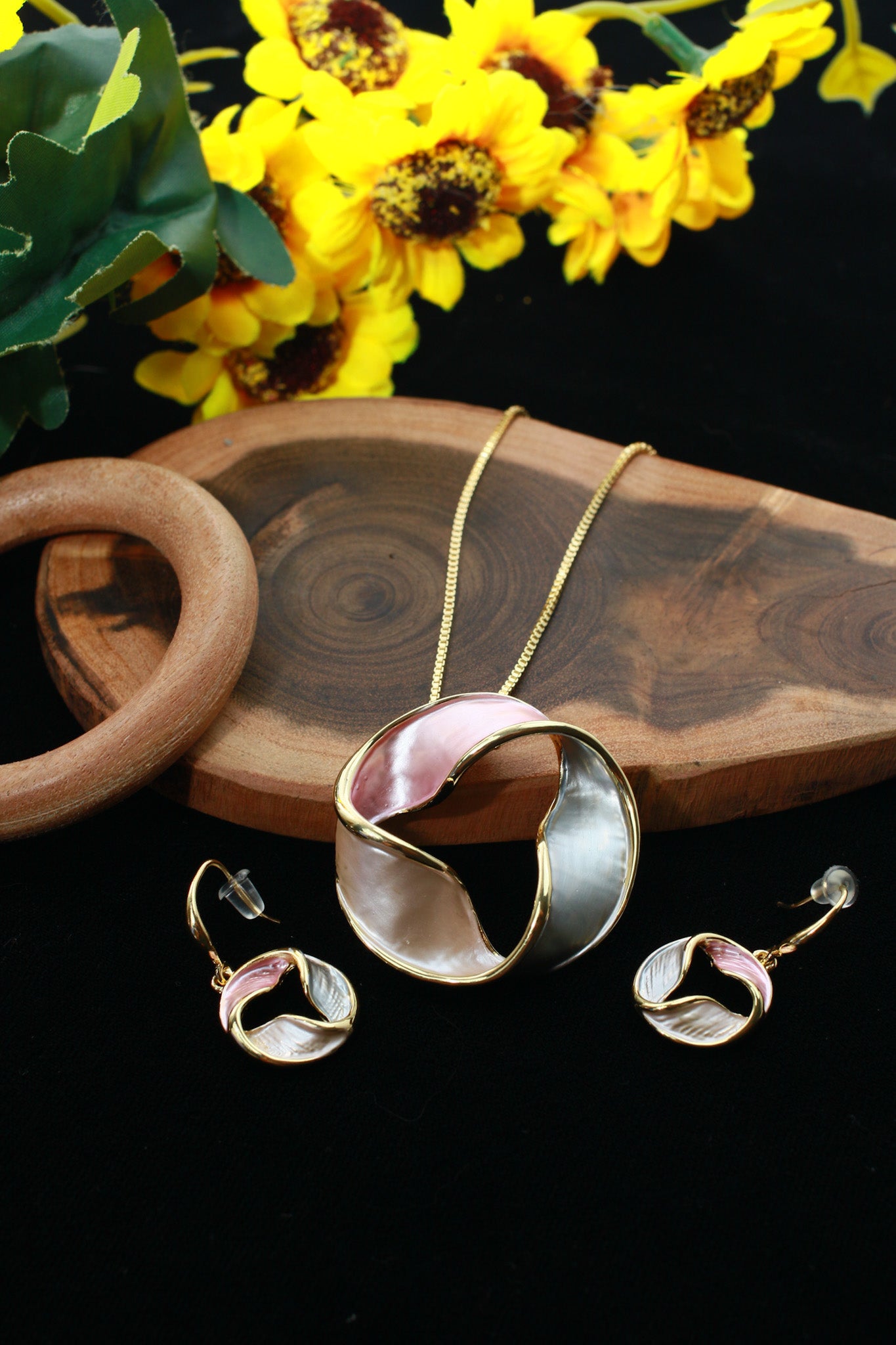 Trio Wave Circle Pendant Set - Pink, Rose & Silver Enamel | Luxury Long Lasting Pendant Set