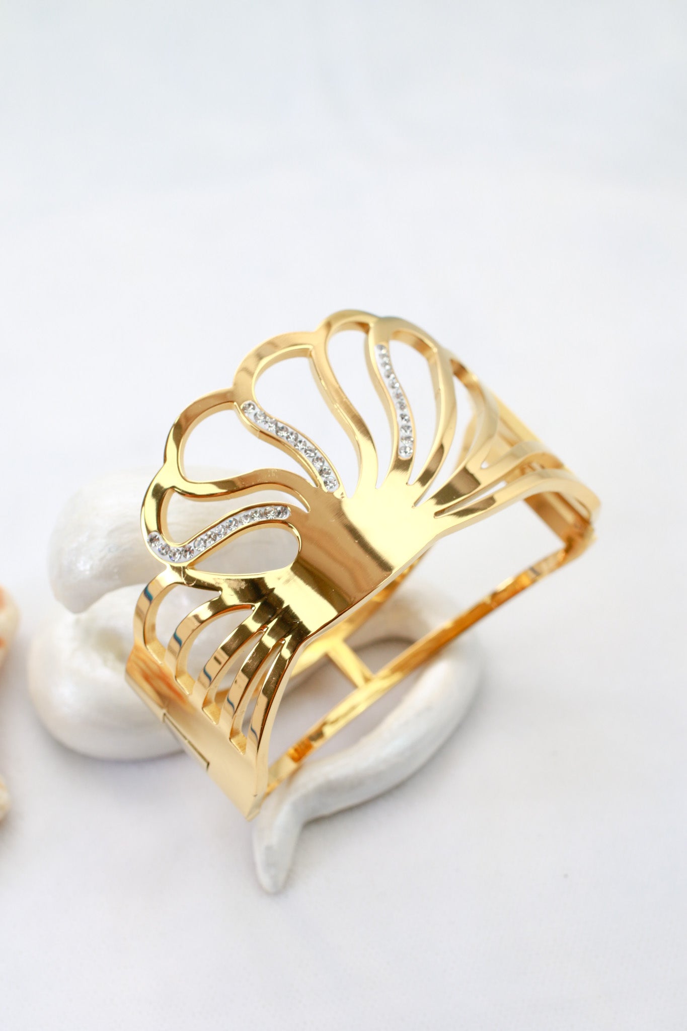 Anti-Tarnish Gold Radiant Petal Cuff Bracelet – Openwork CZ Accent Design