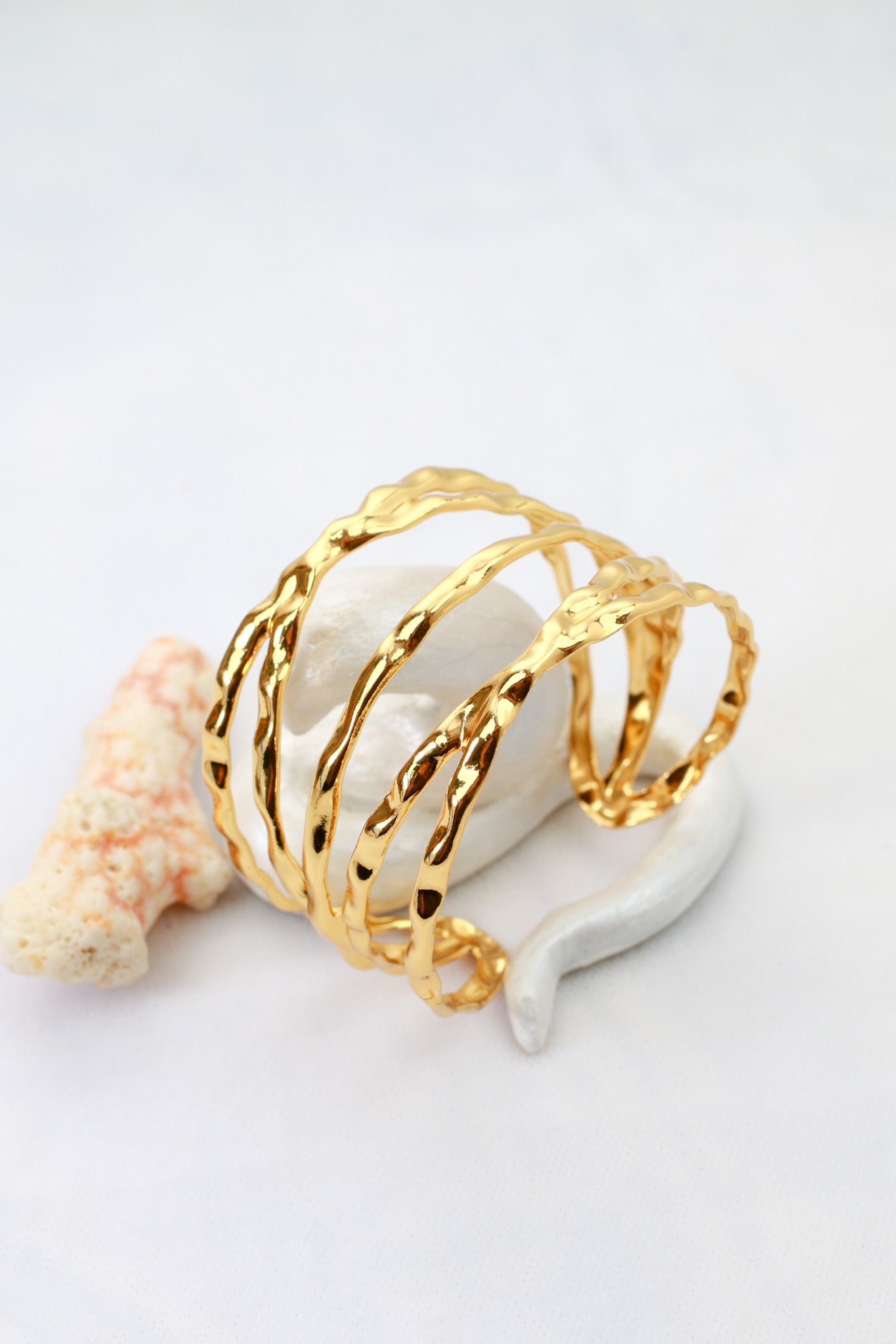 Anti-Tarnish Gold Hammered Multi-Band Cuff Bracelet – Sculptural Stainless Steel