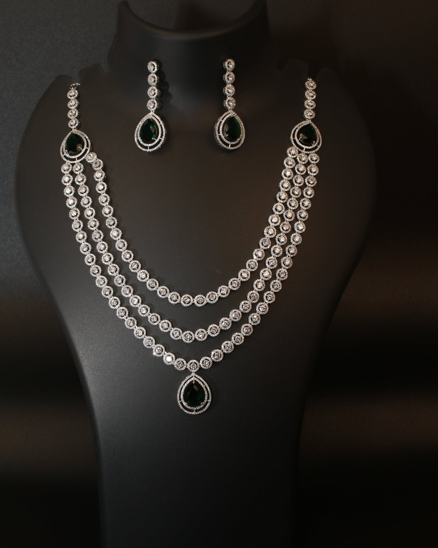 Layered Emerald AD Necklace Set