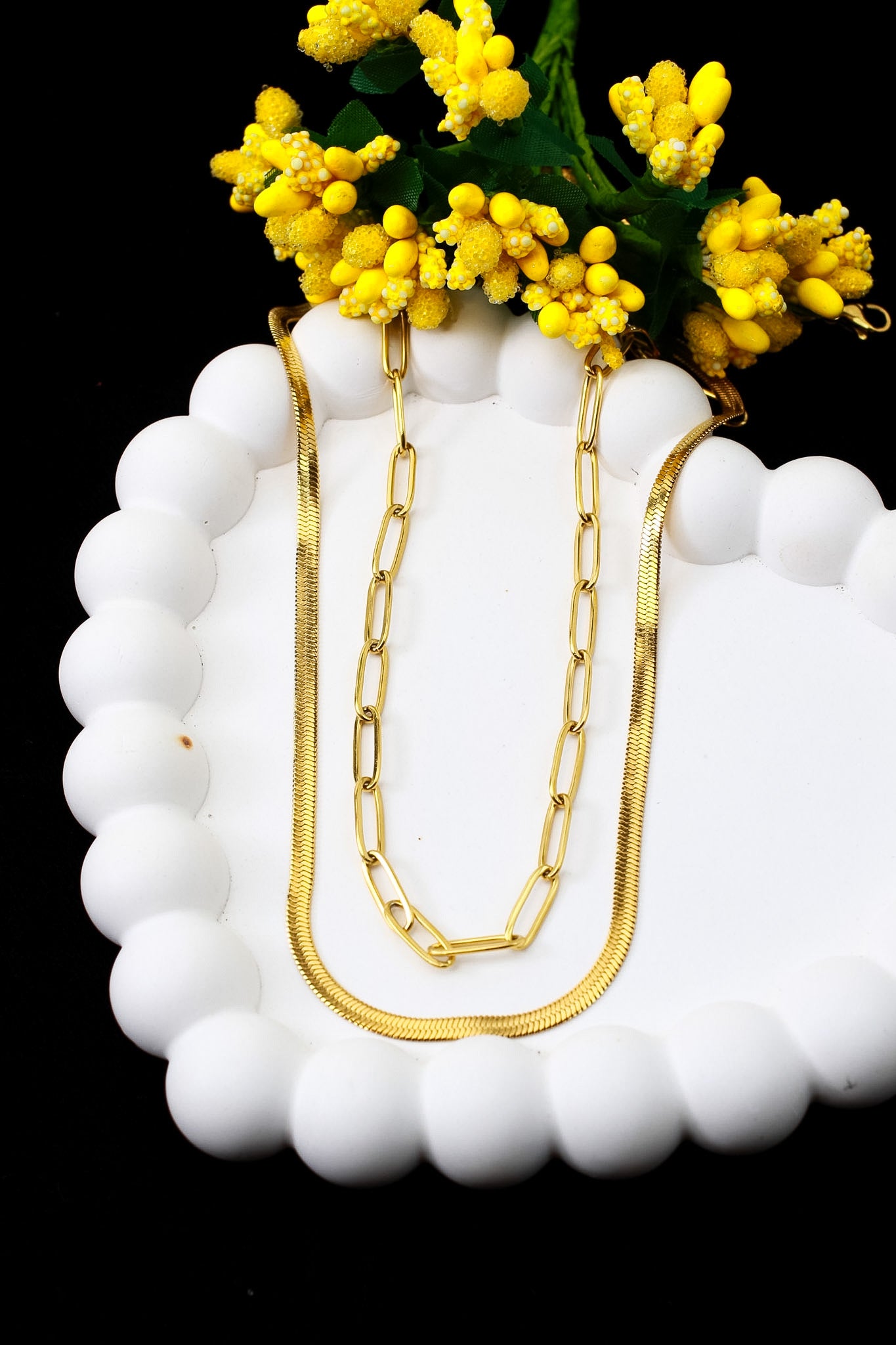 Double layer paperclip and snake chain necklace, 18K gold plated – clasp and chain detail