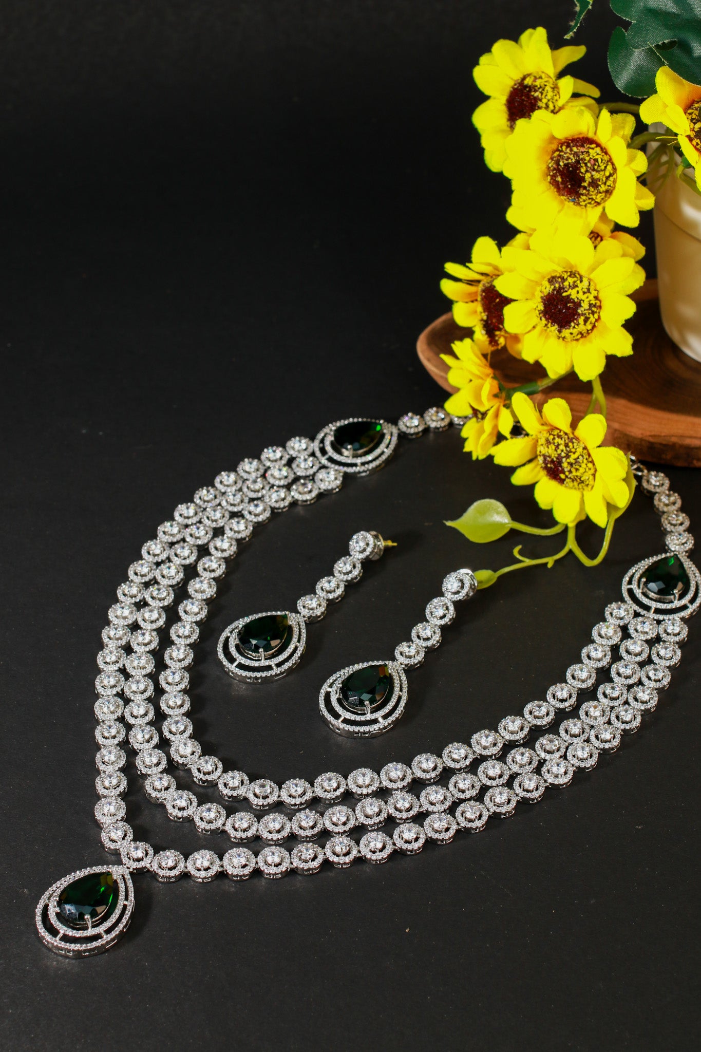 Layered Emerald AD Necklace Set