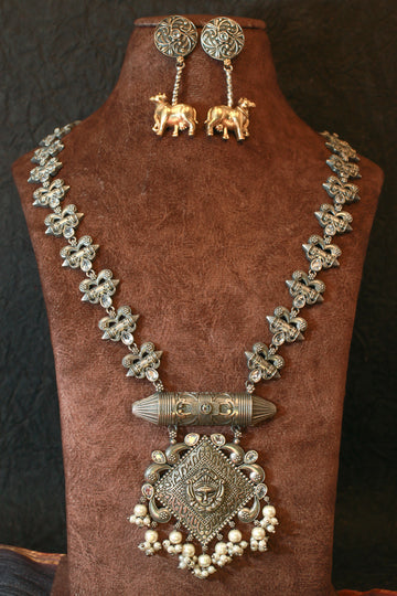 Traditional Silver Replica Pendant Necklace Set with Earrings for Women