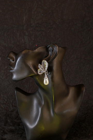 Leaf Motif Pearl Drop Earrings – Botanical Inspired Anti-Tarnish Design