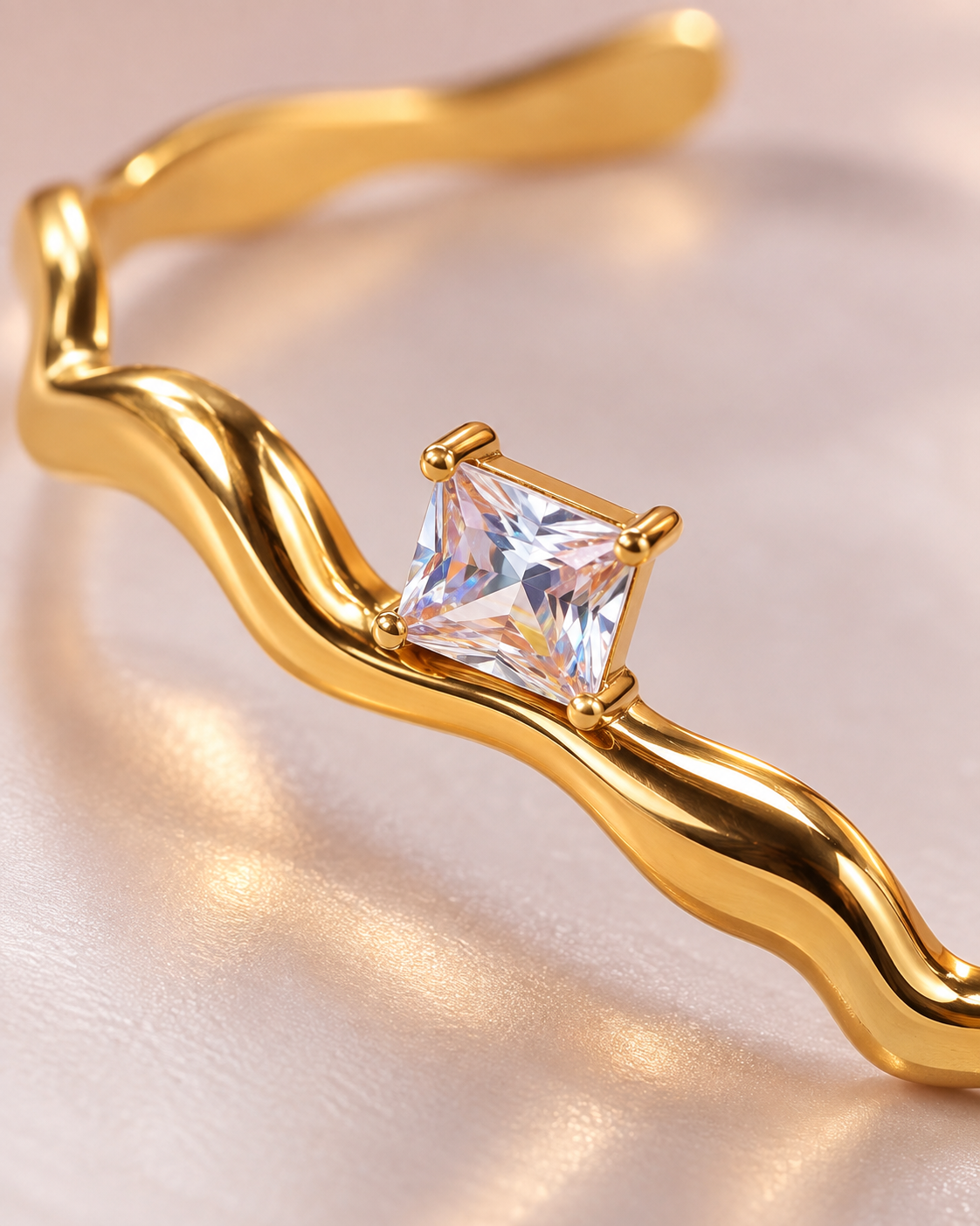 Single Stone Wave Cuff alternate angle - Maxiblink