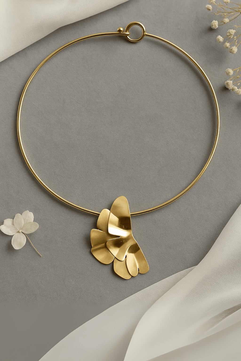 Abstract Golden Floral Choker Necklace - Maxiblink