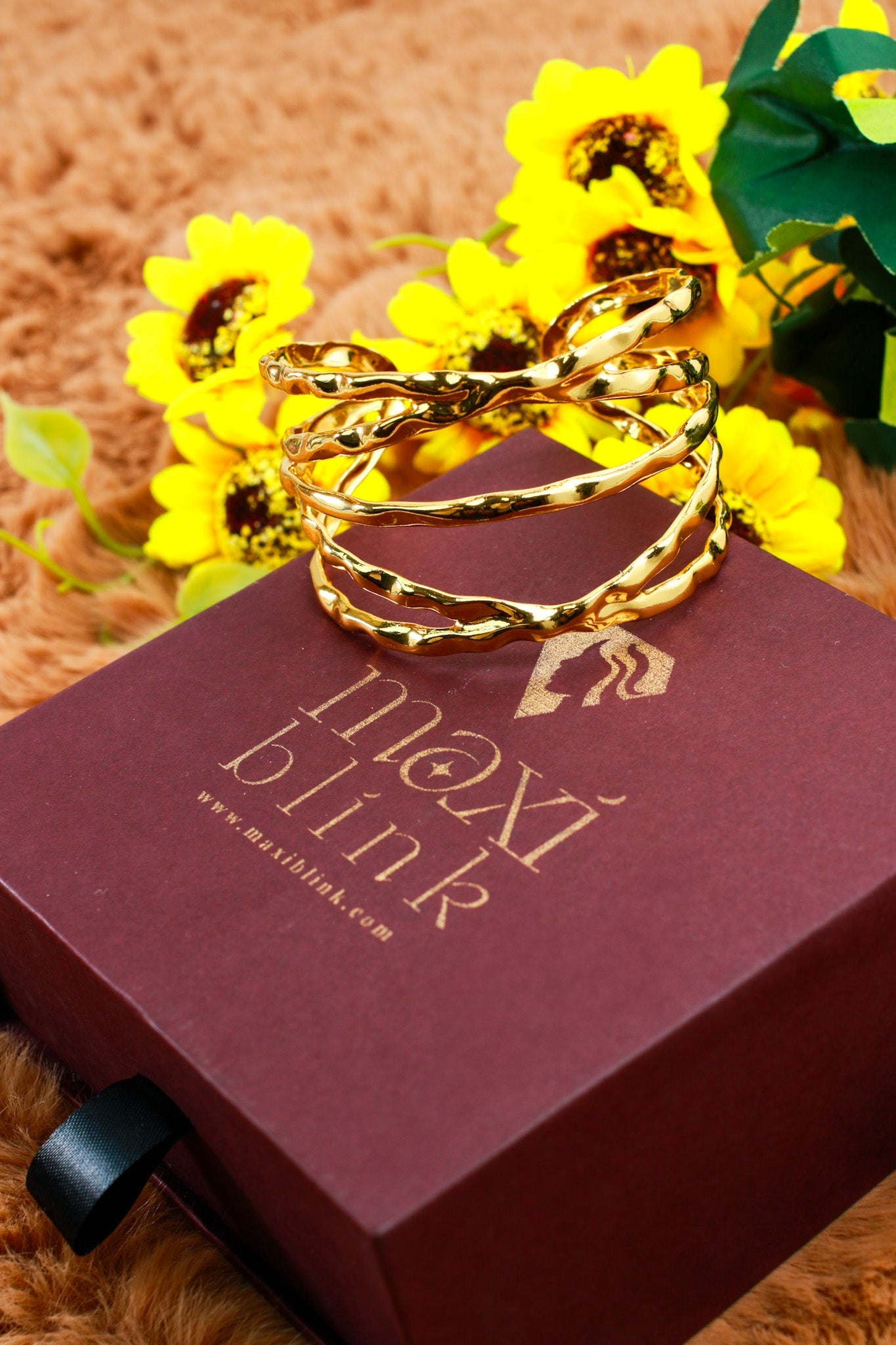 Anti - Tarnish Gold Hammered Multi - Band Cuff Bracelet – Sculptural Stainless Steel - Maxiblink