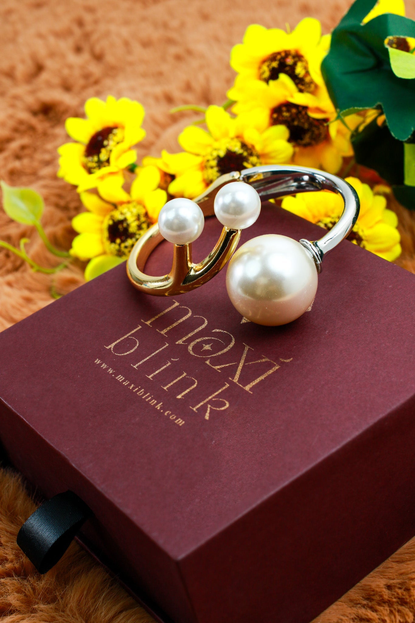 Anti - Tarnish Two - Tone Branch Pearl Bracelet – Modern Gold & Silver Cuff with Freshwater Pearls - Maxiblink
