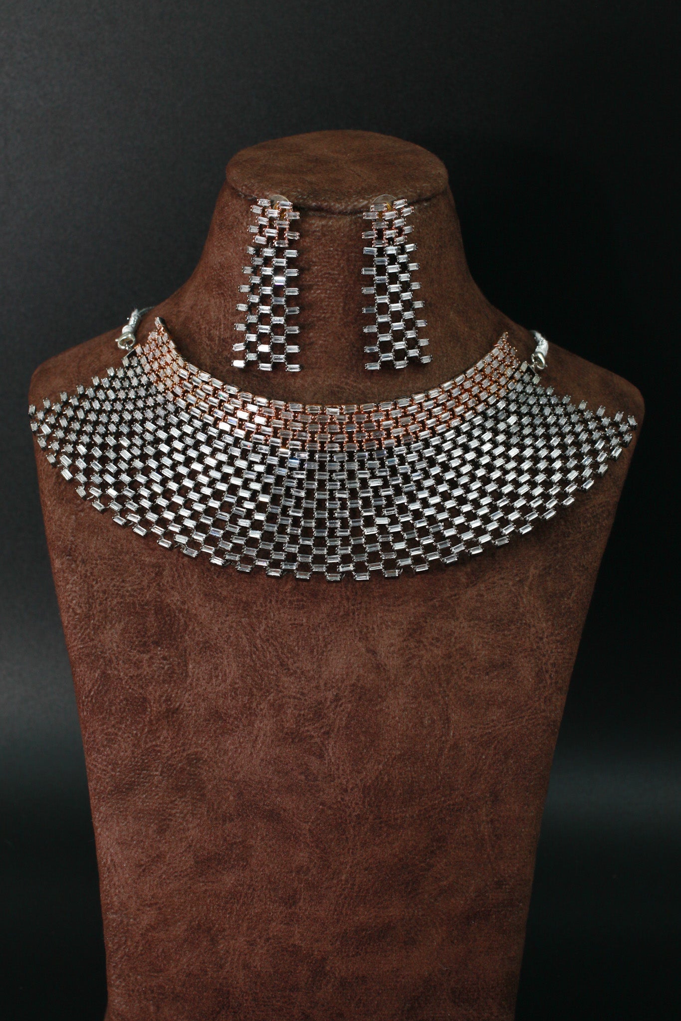 Antique Silver - Tone Designer Collar Necklace - Maxiblink