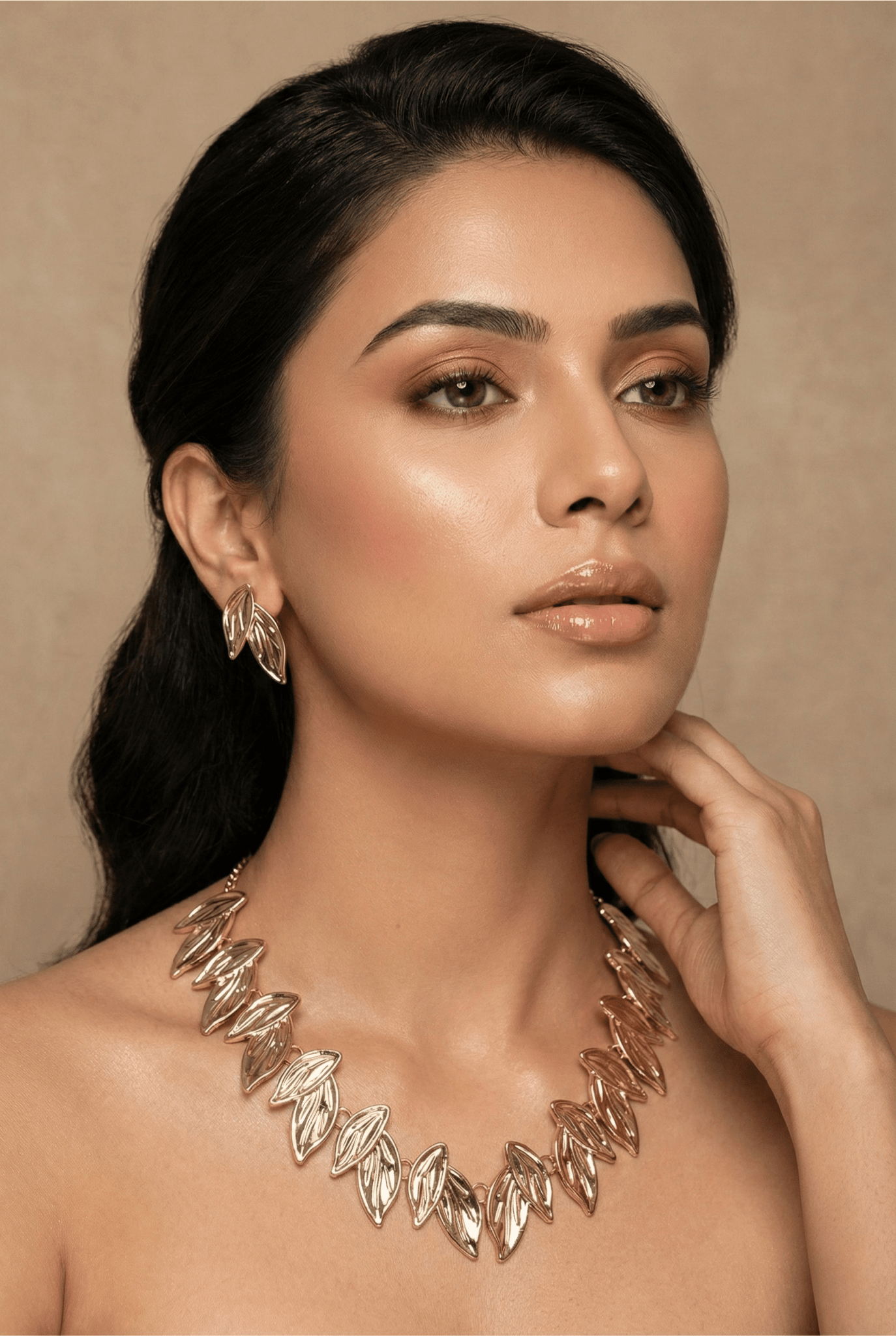 Anti‑Tarnish Elegant Gold Leaf Necklace & Earrings Set – Lightweight Premium Fashion Jewellery - Maxiblink