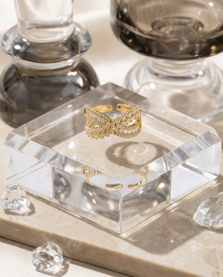 Hypoallergenic waterproof baguette ring in 18K gold plating — MaxiBlink