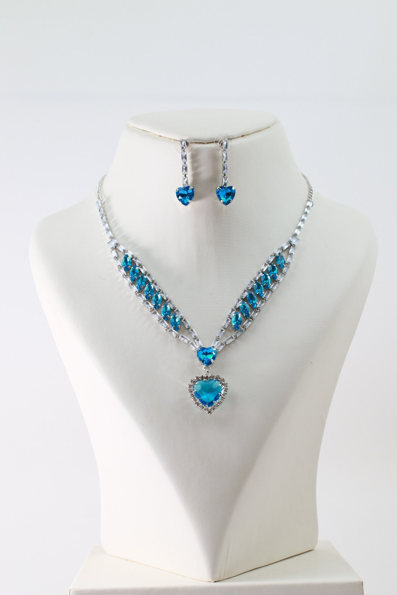 Blue Heart Korean Glass Stone Necklace Set | Luxury Crystal Jewellery - Maxiblink