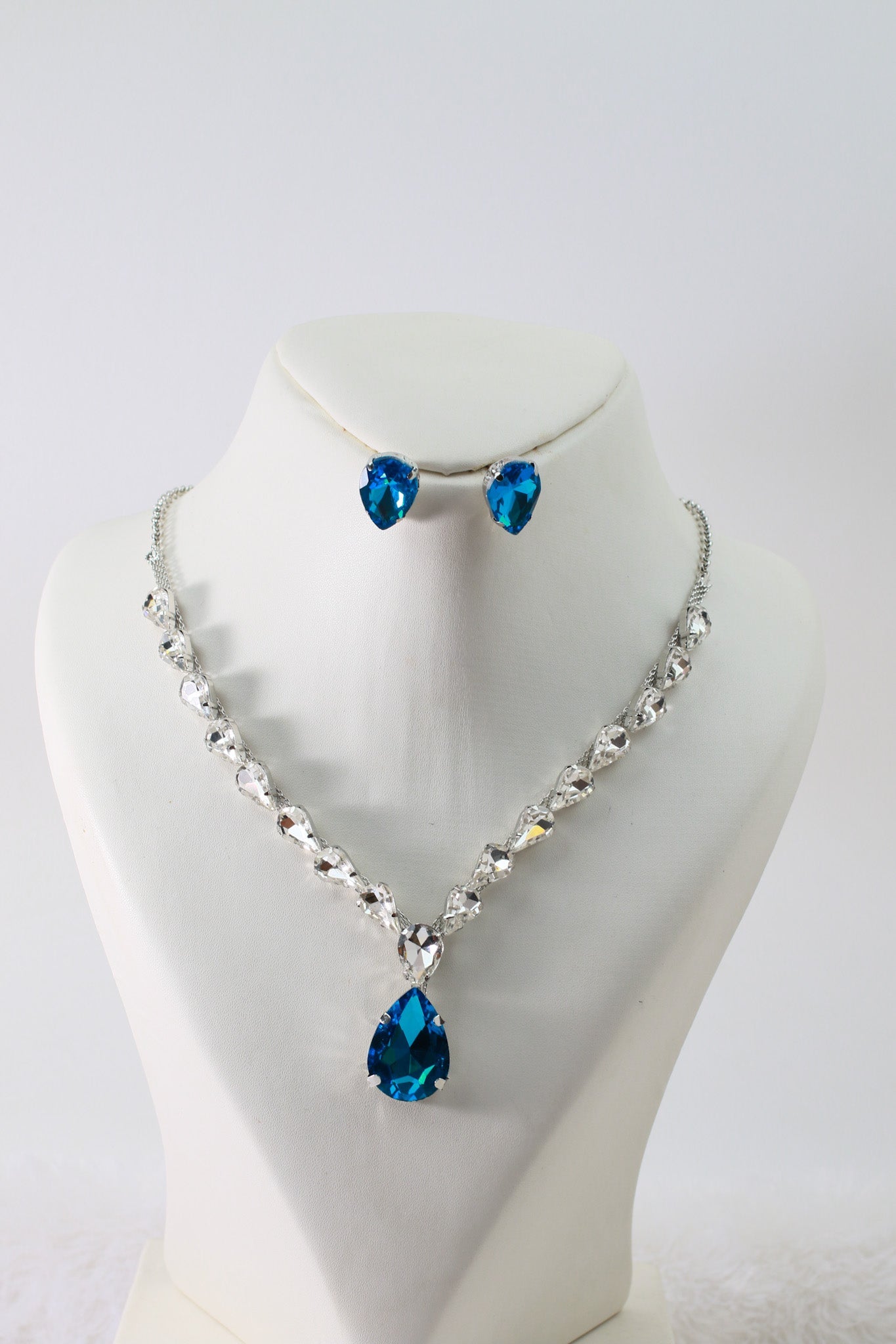 Blue Teardrop Korean Glass Stone Necklace Set | Luxury Crystal Jewellery - Maxiblink