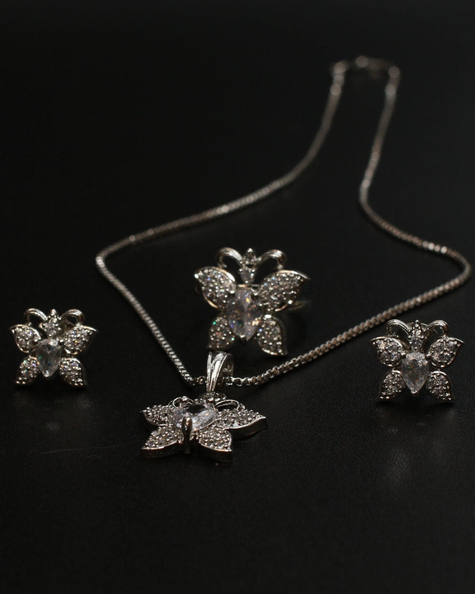 Butterfly Pendant Ring Set - Maxiblink