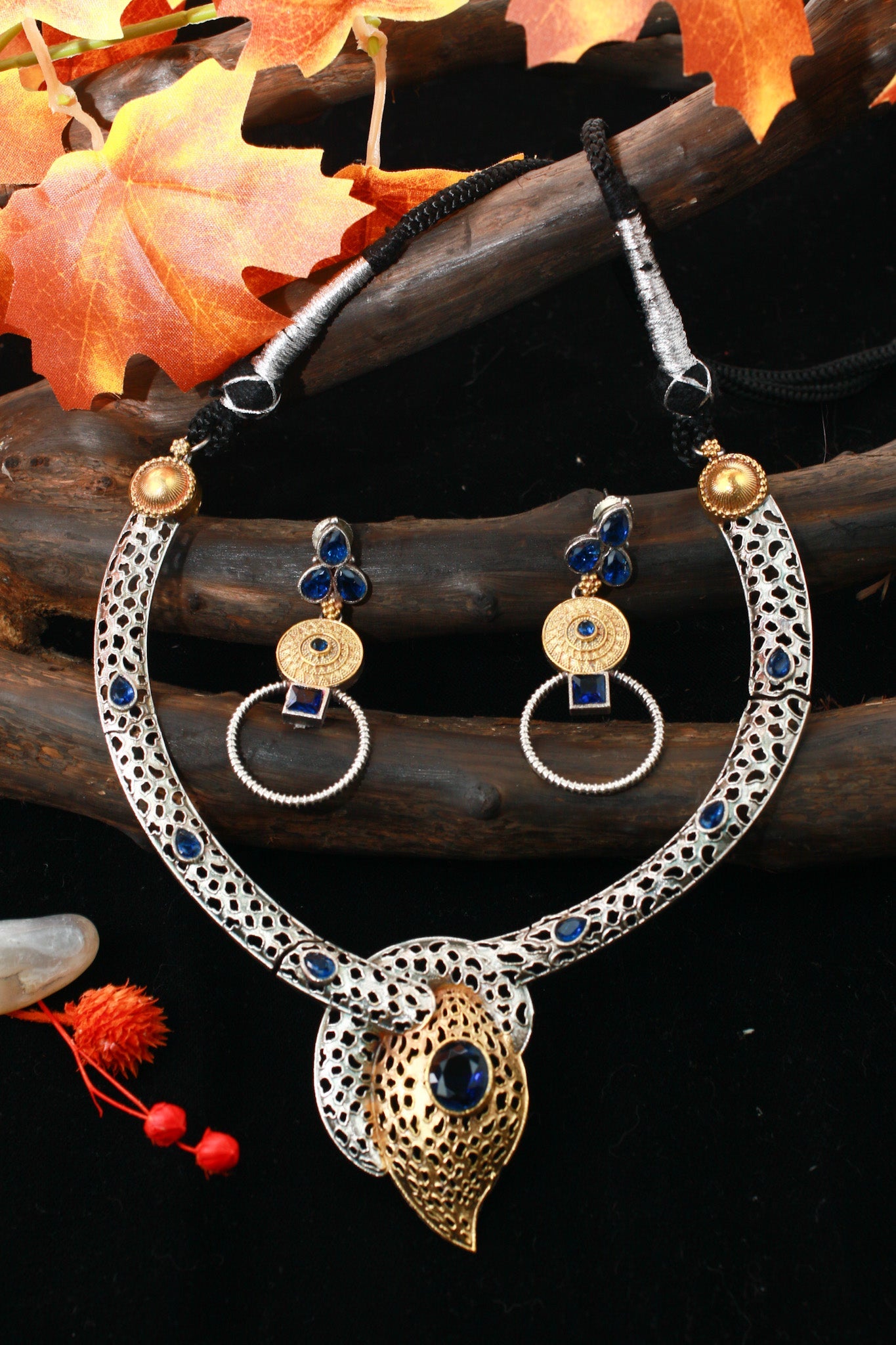 Classic Blue Silver Statement Pendant Necklace Set - Maxiblink