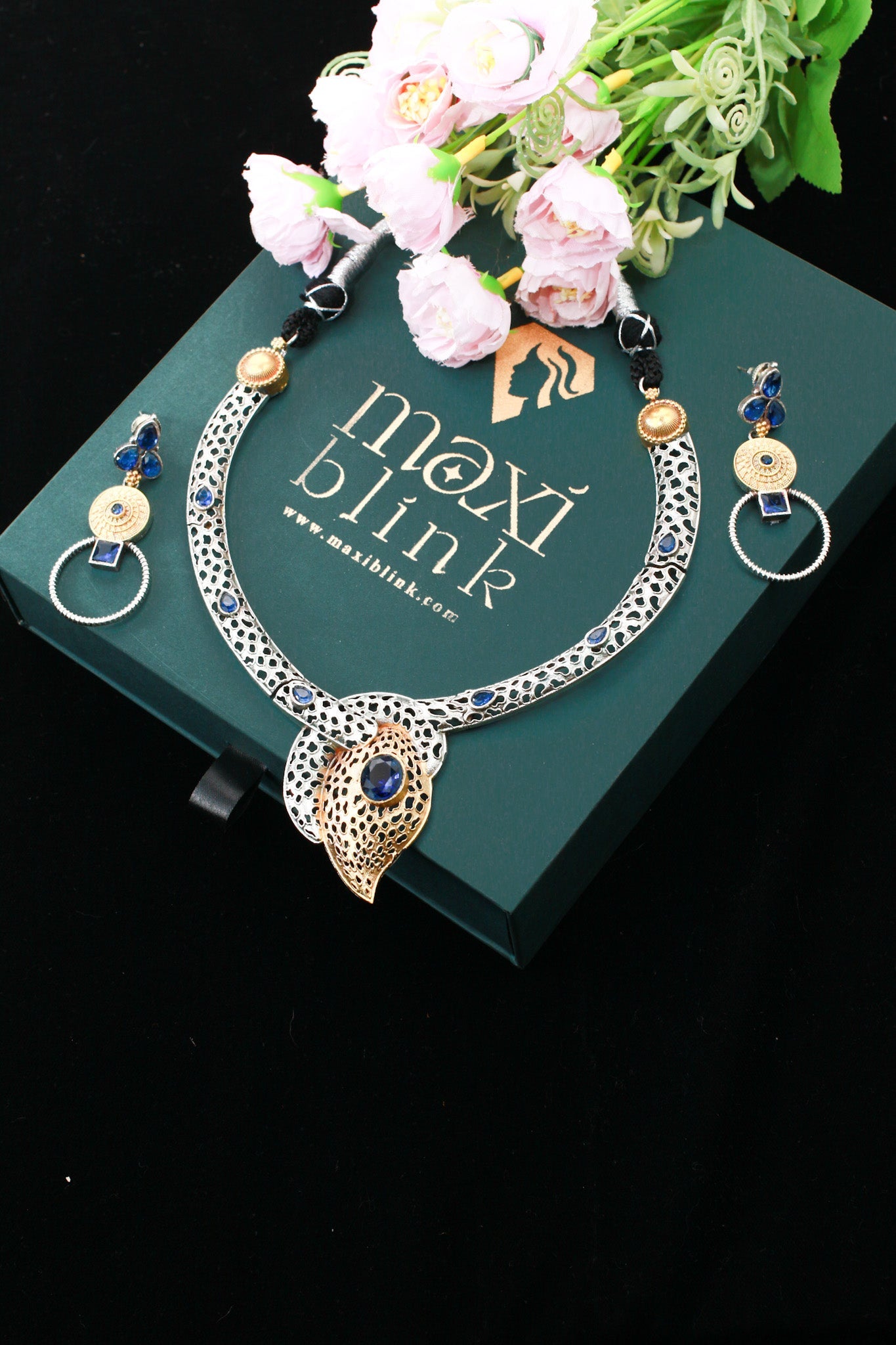 Classic Blue Silver Statement Pendant Necklace Set - Maxiblink