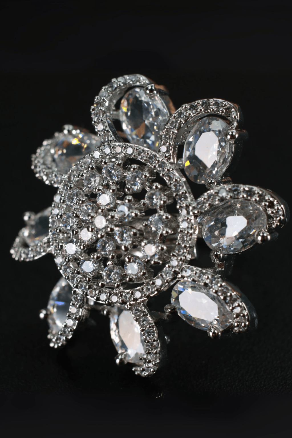 Crystal Bouquet Finger Ring - Maxiblink