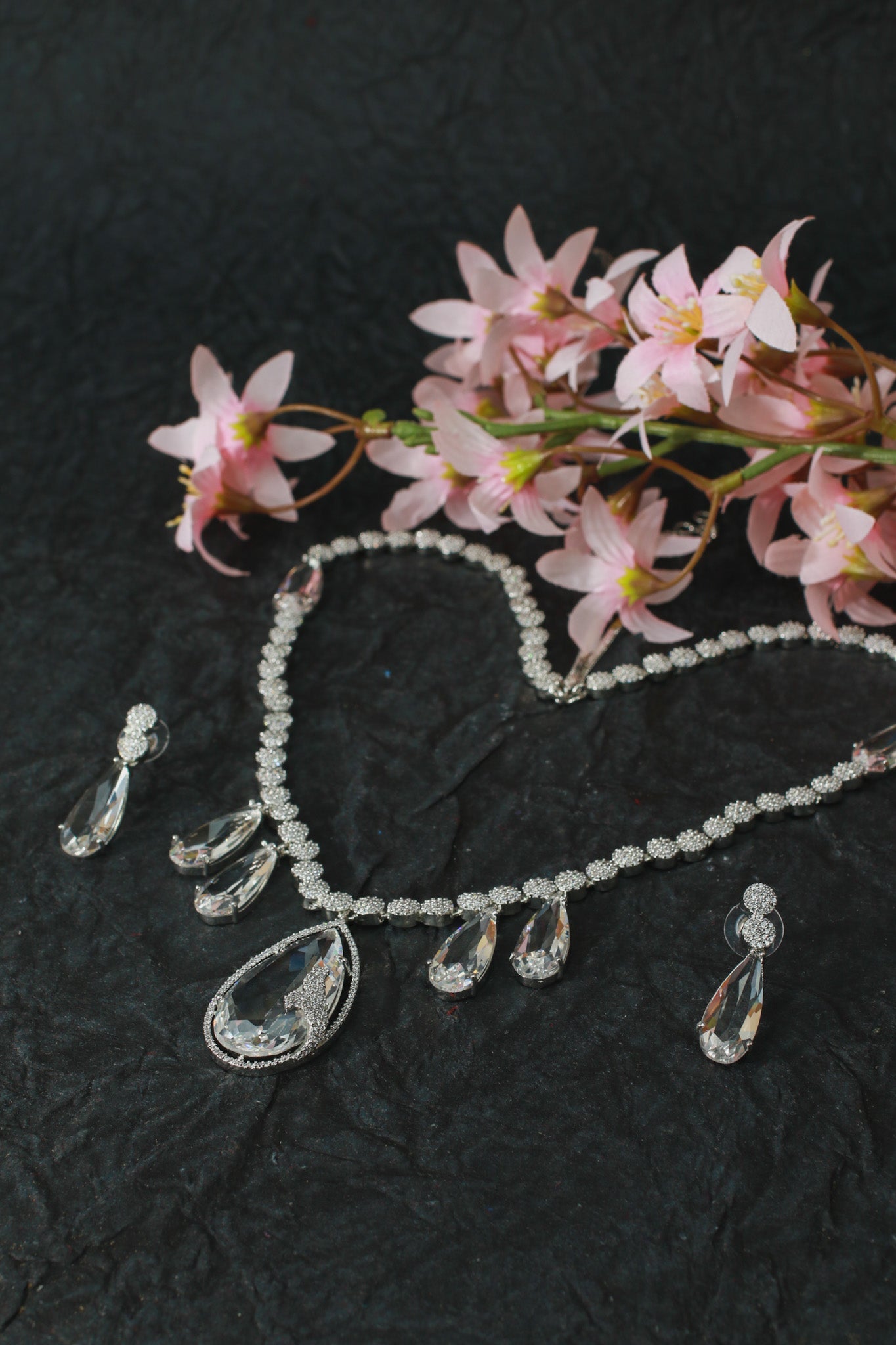 Crystal Drop Eleganza Necklace Set - Maxiblink