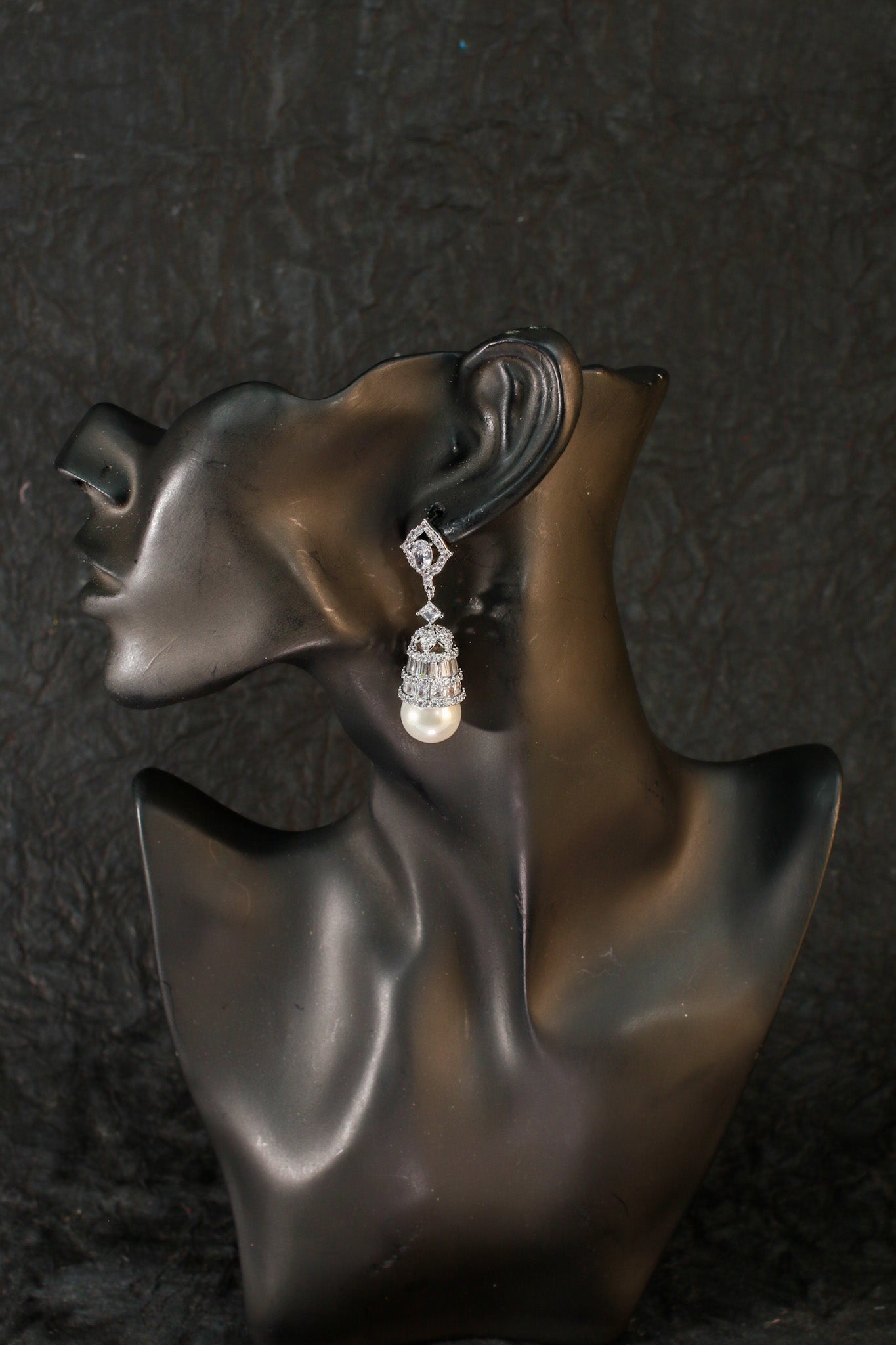 Crystal Pearl Drop Earrings - Maxiblink