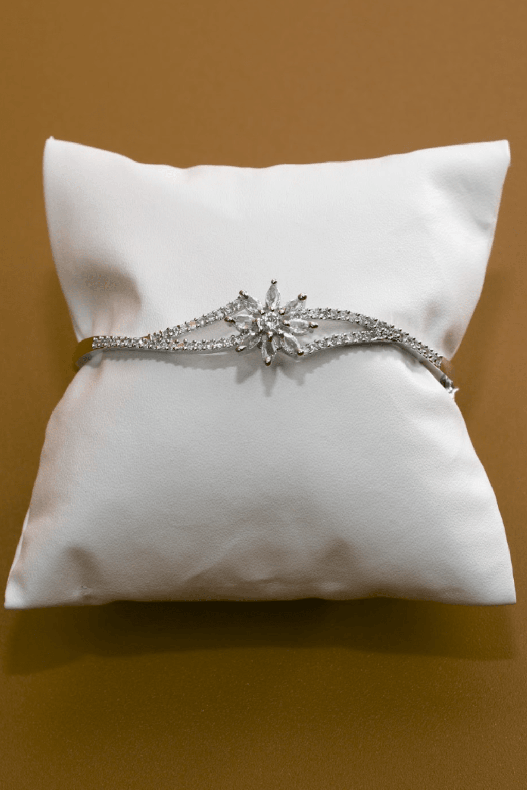 Crystal Starburst Silver Bracelet - Maxiblink