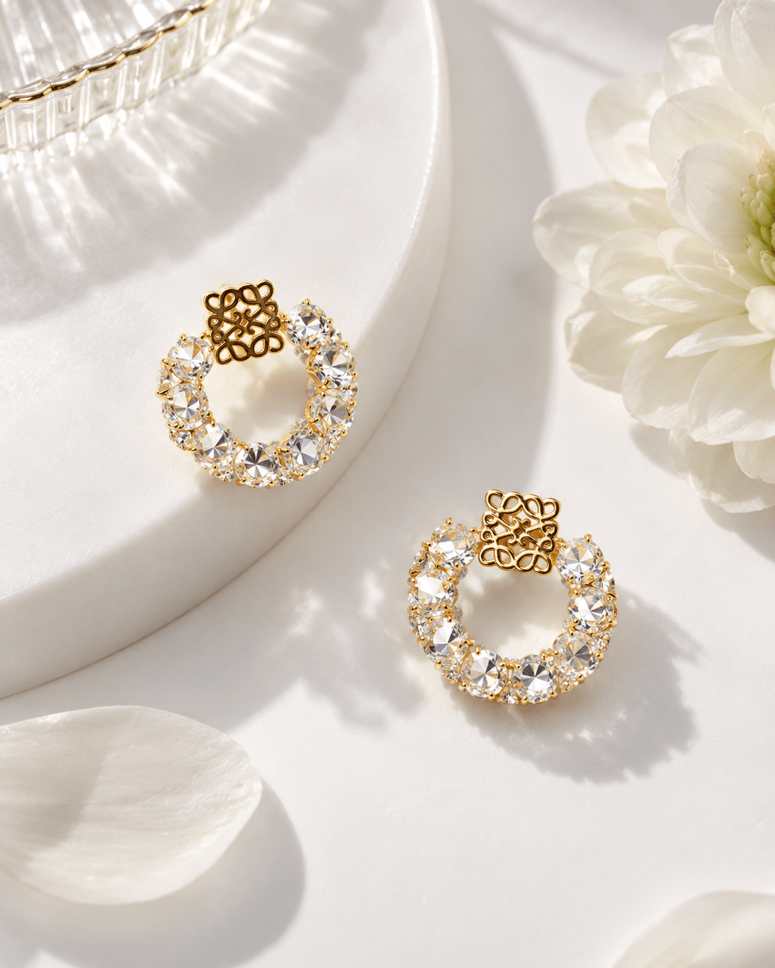 Crystal Wreath Emblem Stud Earrings - Maxiblink