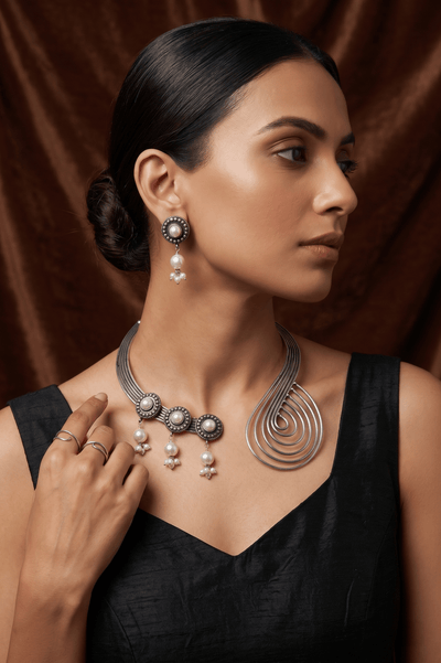Dazzling Pearl Silver Spiral Statement Necklace - Maxiblink