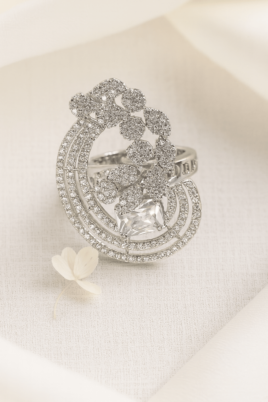 Diamond Splash Statement Adjustable Ring - Maxiblink